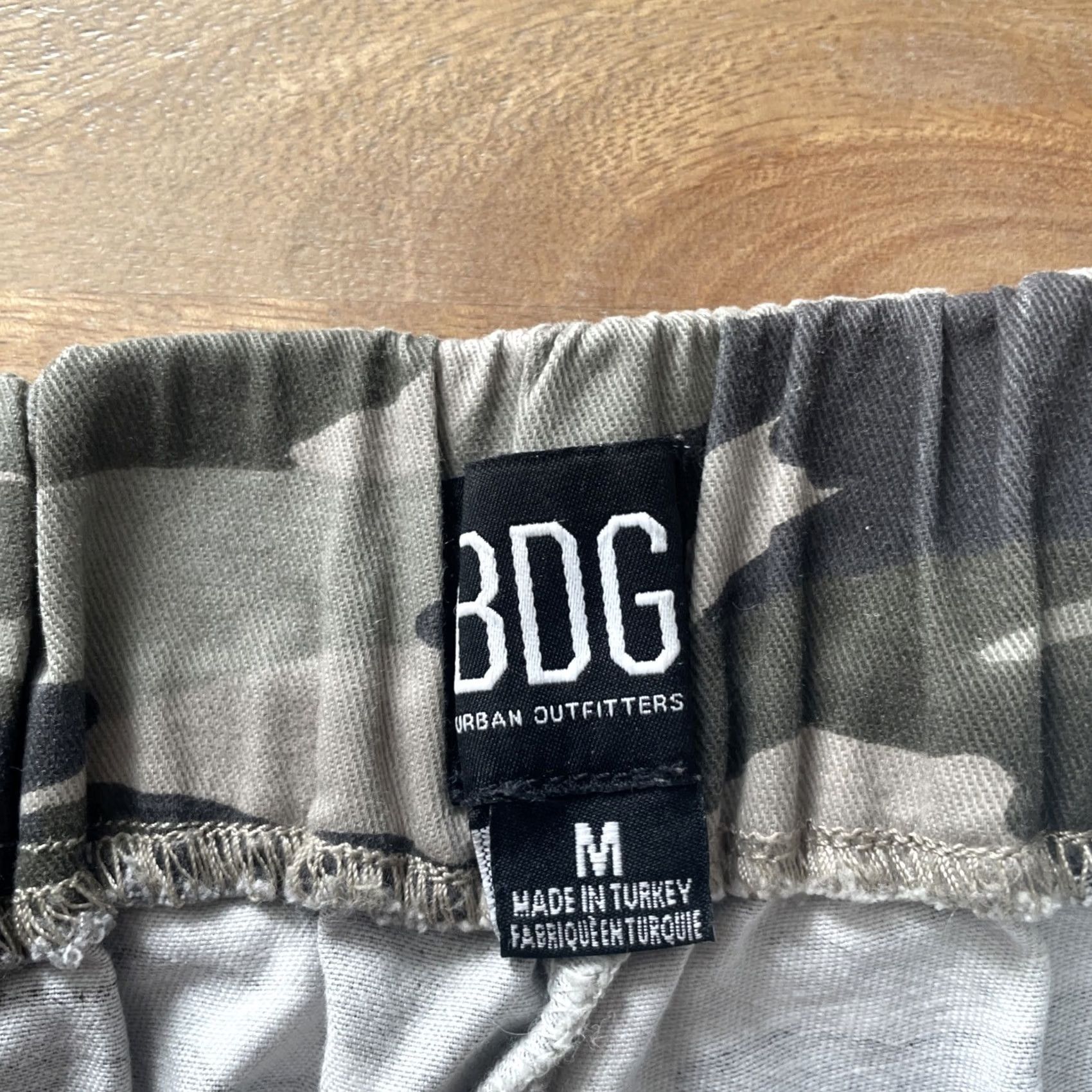 Urban Outfitters VINTAGE Urban Outfitters BDG Baggy Camo Pants Women's Medium Hi Rise Tapered Army Grunge Size 32" / US 10 / IT 46 - 3 Thumbnail
