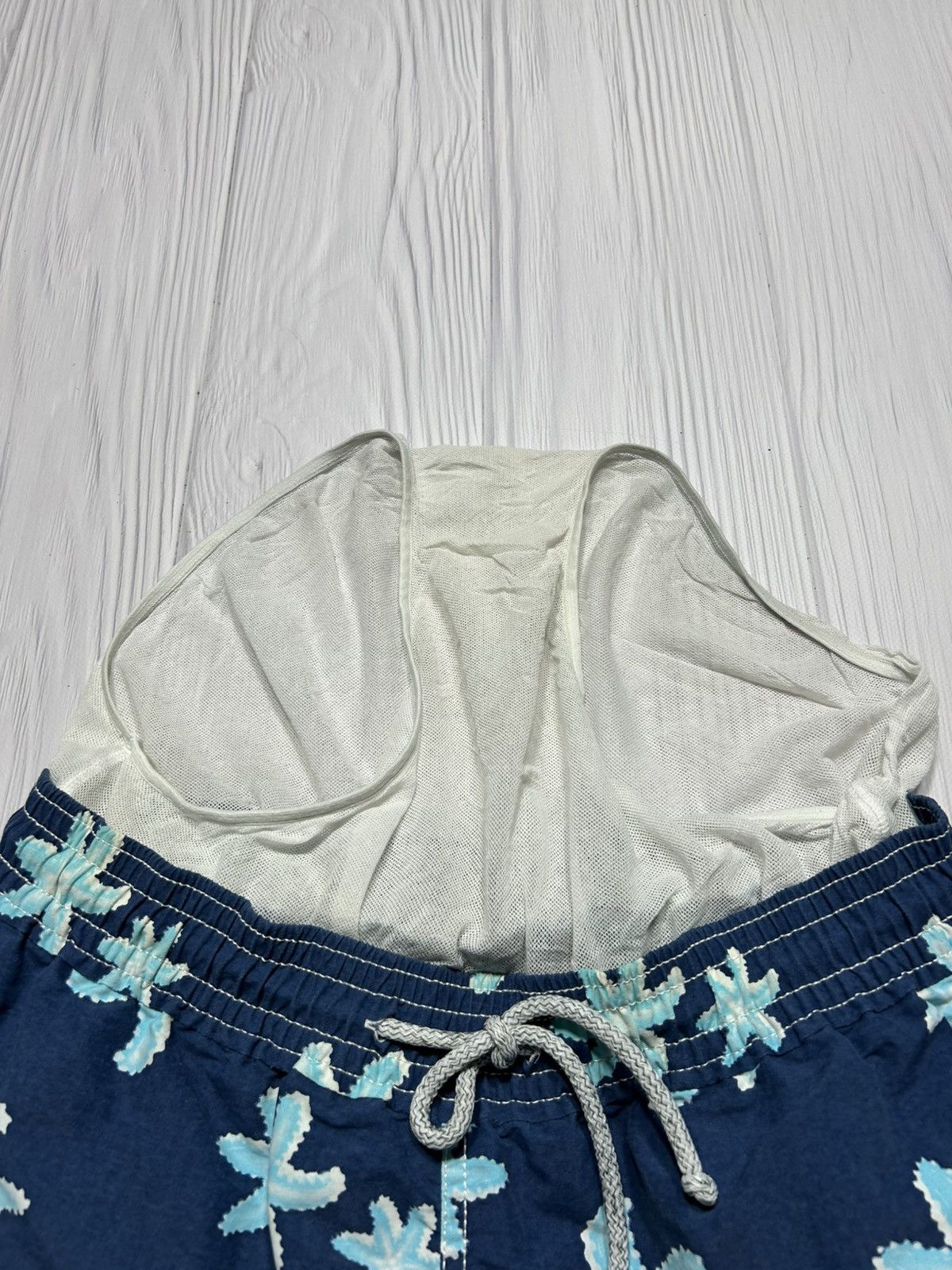 Designer × Vilebrequin Vilebrequin Nylon Beach Shorts Size L Size US 33 - 13 Thumbnail