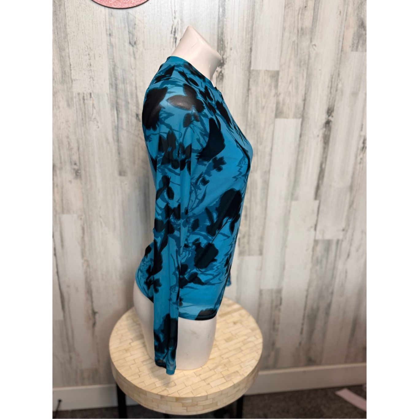 I.N.C INC International Concepts Blue Black Sheer Floral Mesh Top Size XS / US 0-2 / IT 36-38 - 7 Thumbnail
