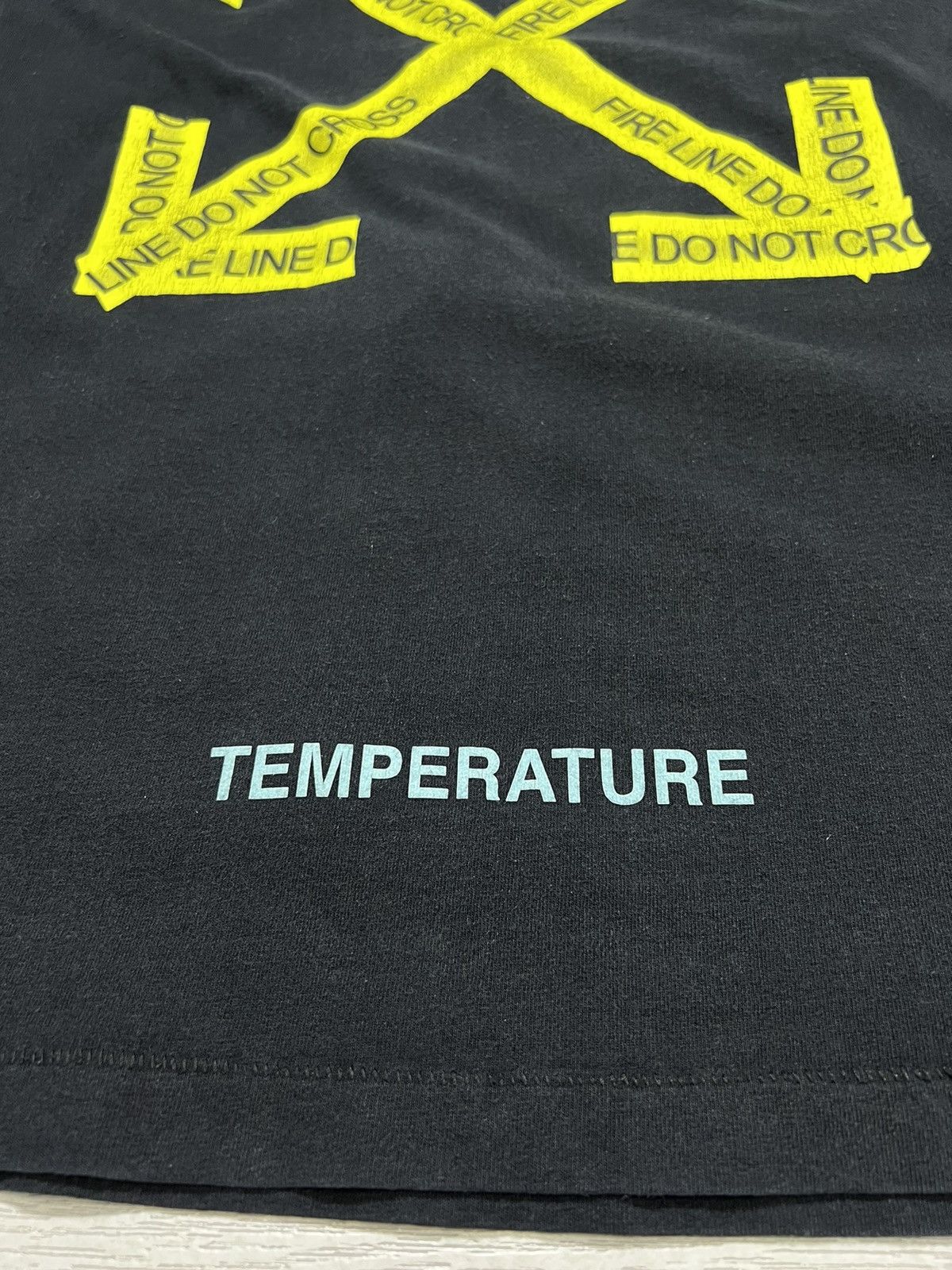 Off-White Off-White - Long Sleeve Firetape Tee Size US S / EU 44-46 / 1 - 16 Thumbnail