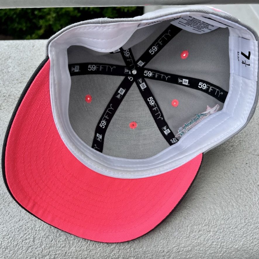 New Era Atlanta Braves 2000 ASG Patch Pink UV 59FIFTY Hat 7 1/4 Size ONE SIZE - 6 Thumbnail
