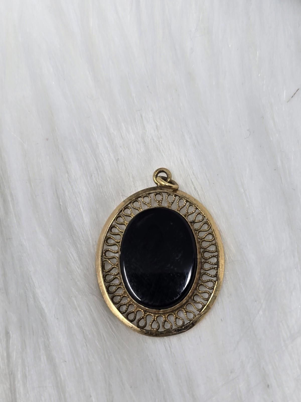 Other Vintage Winard 12K GF Black Onyx Oval Filigree Pendant Size ONE SIZE - 1 Thumbnail