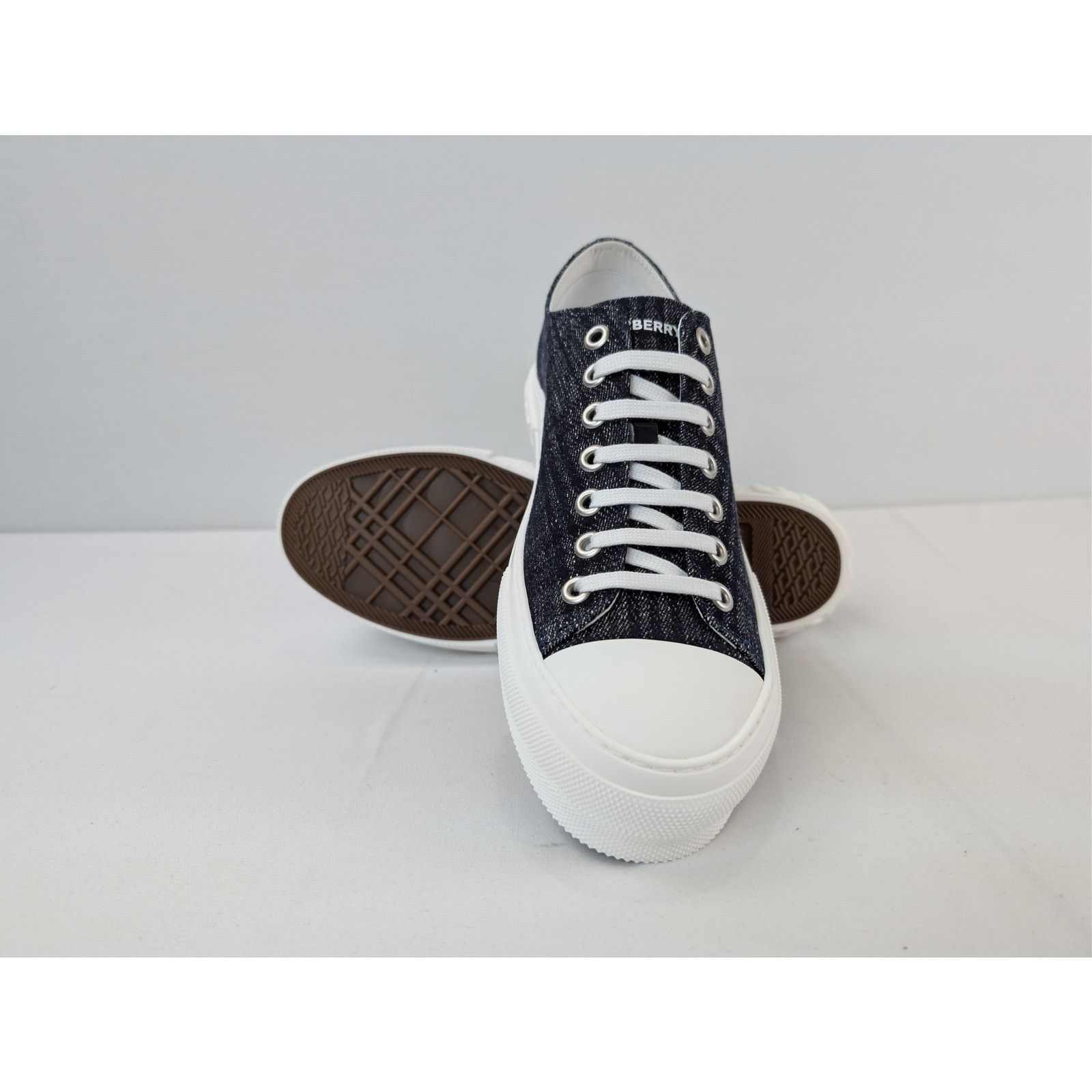 Burberry o1rshd1 Jack Check denim low-top sneakers white rubber sole Size US 12 / EU 45 - 14 Thumbnail