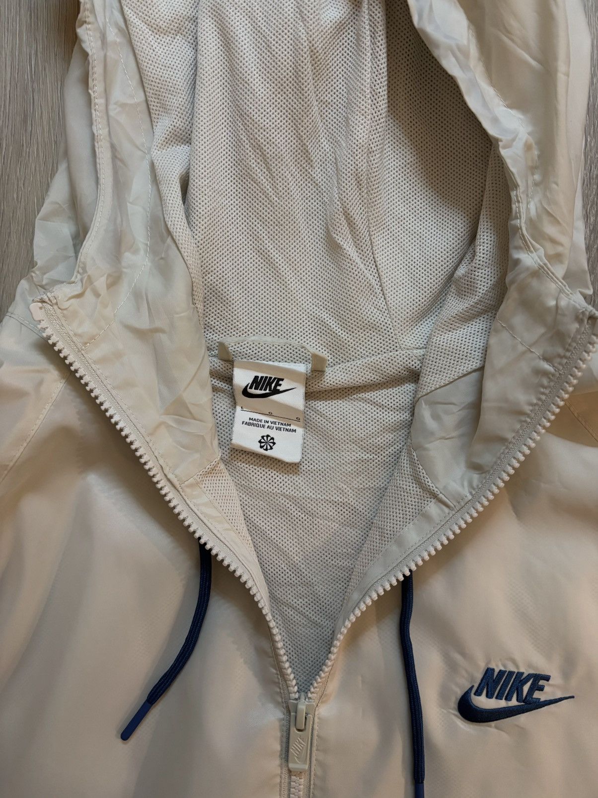 Nike Nike Windbreaker Jacket - Size L Size US L / EU 52-54 / 3 - 2 Thumbnail