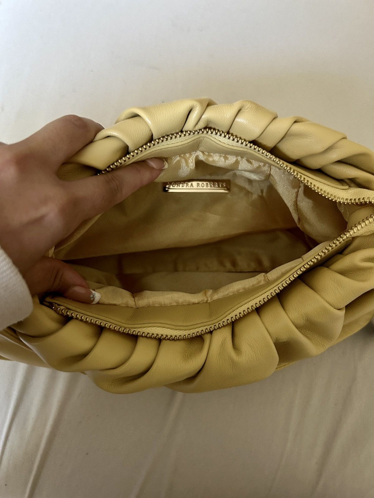 Other Sondra Roberts Mustard Shoulder Bag Size ONE SIZE - 7 Thumbnail