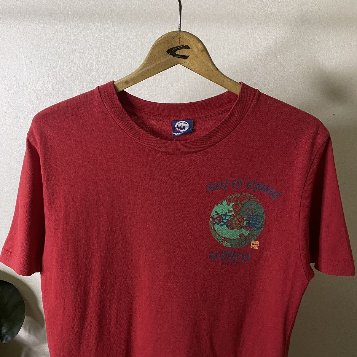Vintage Vintage 2000s Team Goddess Surf of Zipang Surfing Tee Size US M / EU 48-50 / 2 - 6 Thumbnail