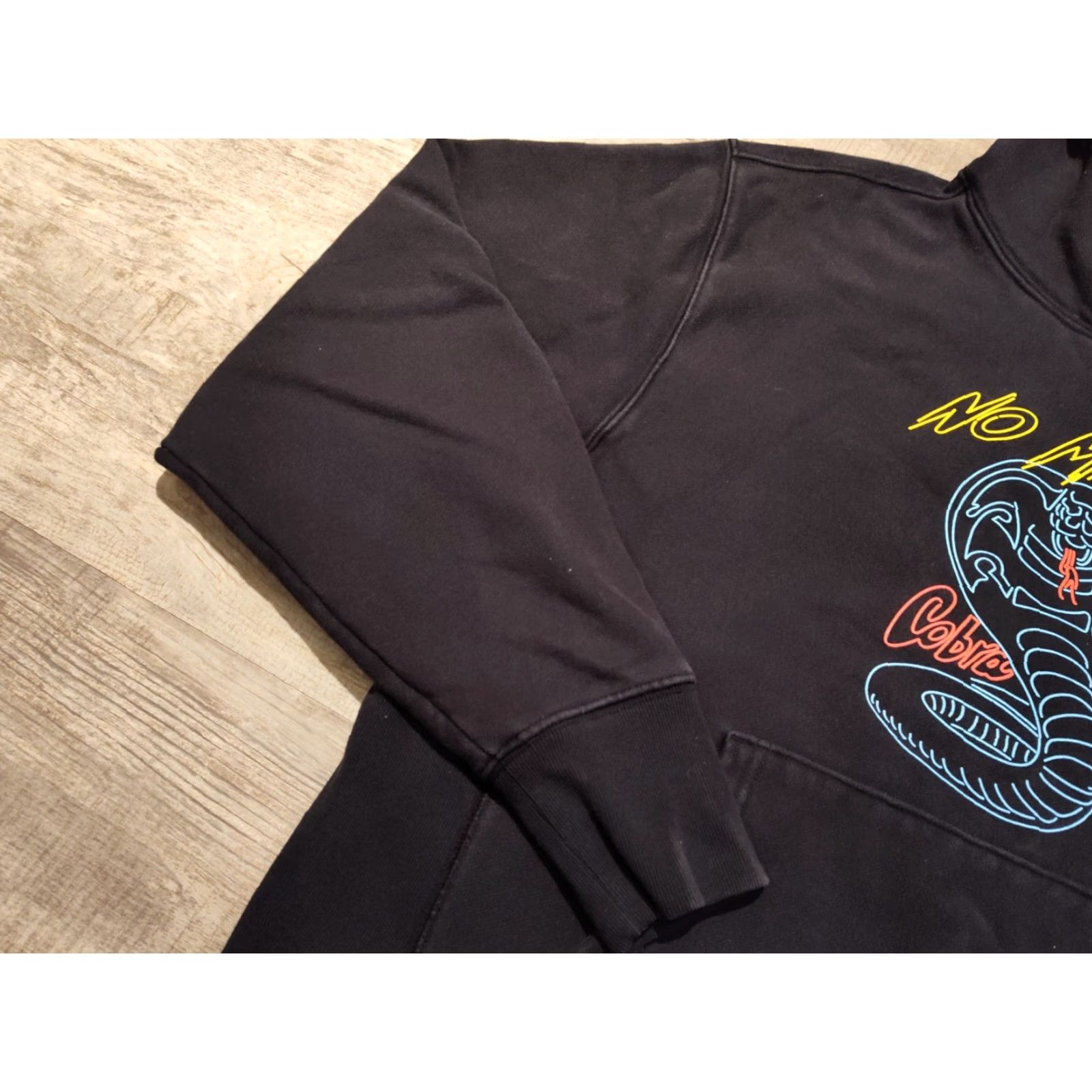 Champion VINTAGE Champion Reverse Weave Cobra Kai No Mercy Hoodie Black Adult Large Hooded Pullover Sweatshirt Men (Fall/Winter) Size US L / EU 52-54 / 3 - 4 Thumbnail
