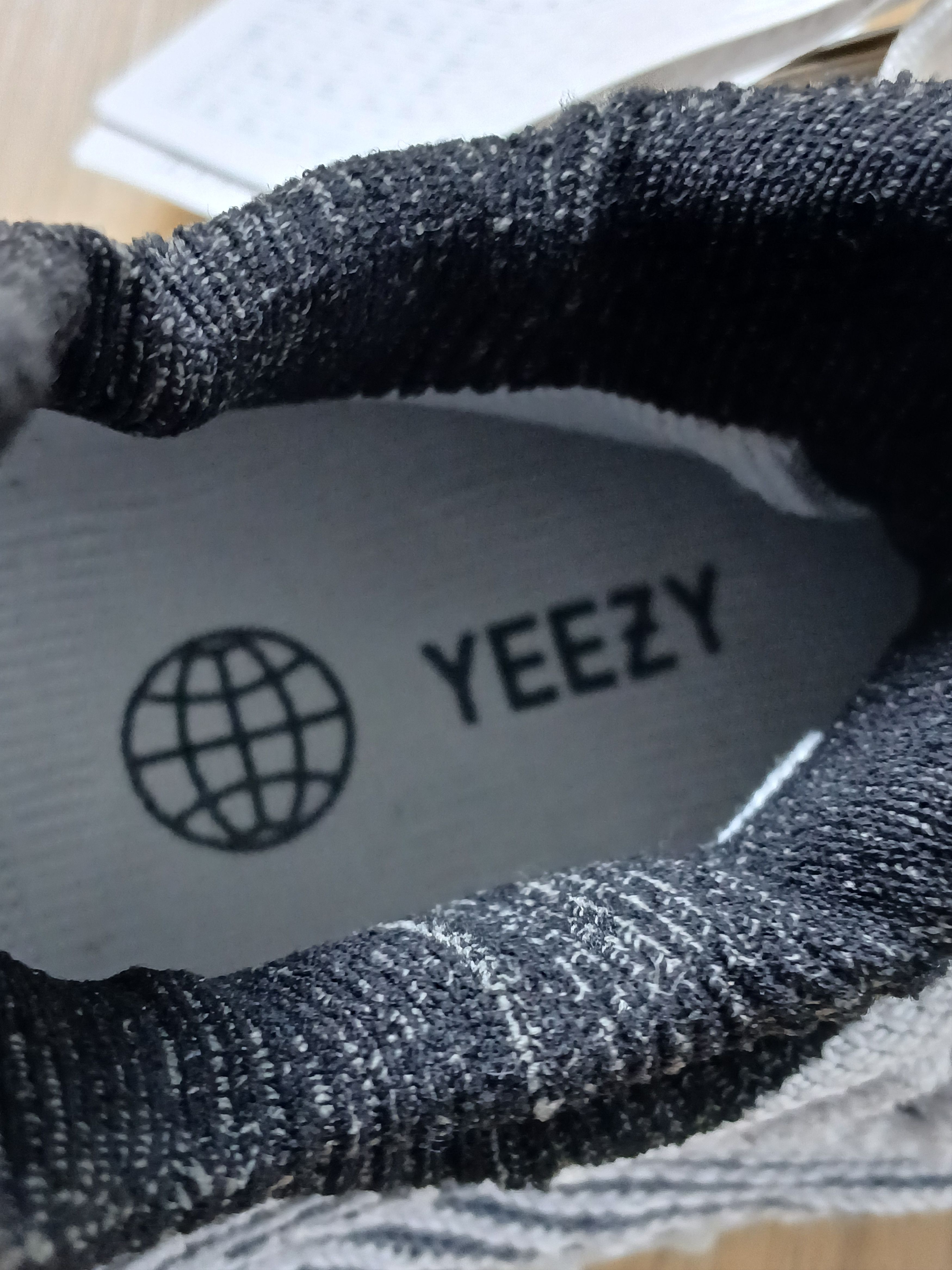 Adidas Yeezy 350 V2 CMPCT Sneakers