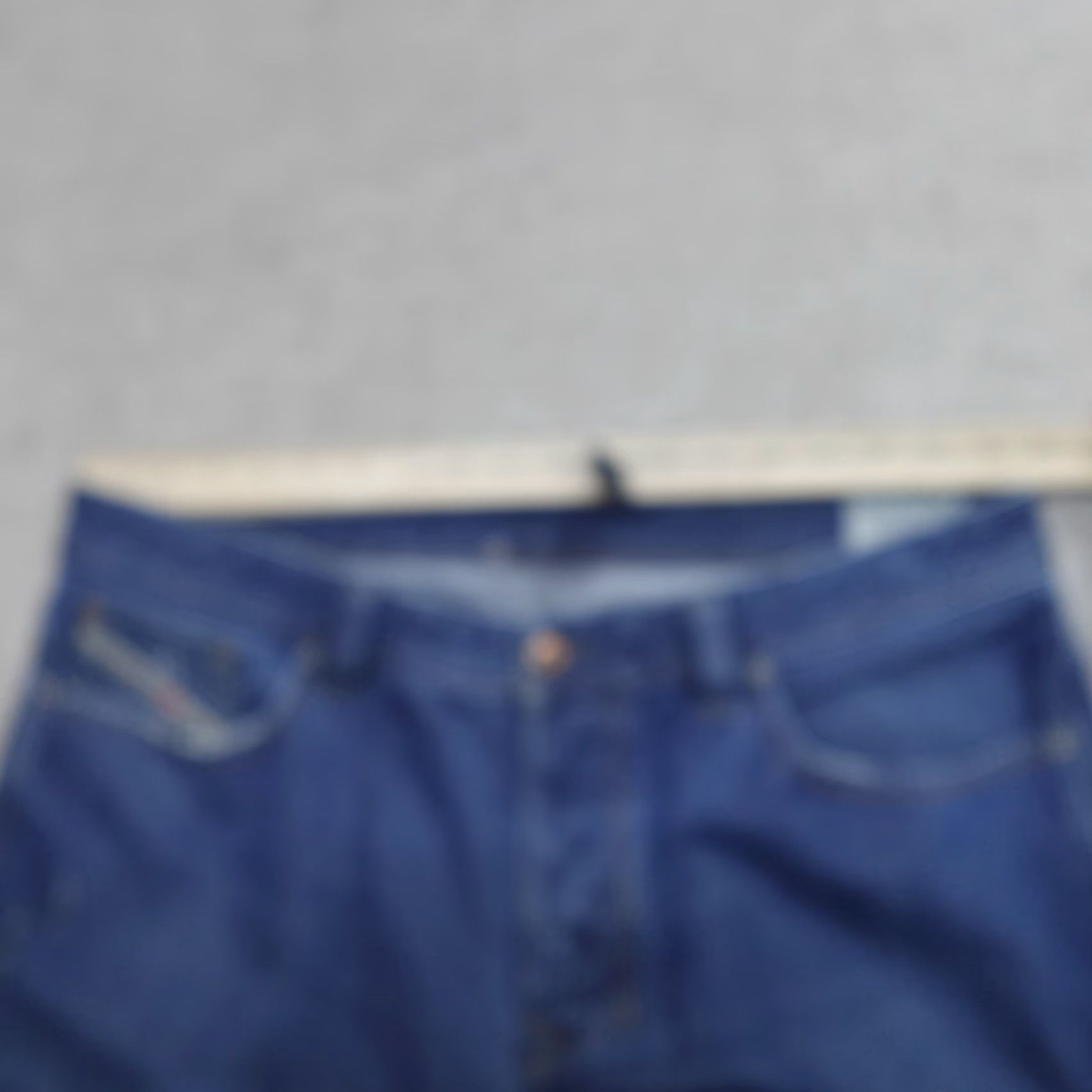 Diesel Diesel Larkee Jeans 33 Mens Cotton Denim Straight Blue Button Fly Belt Loops Inseam 32 Regular Size US 33 - 6 Thumbnail