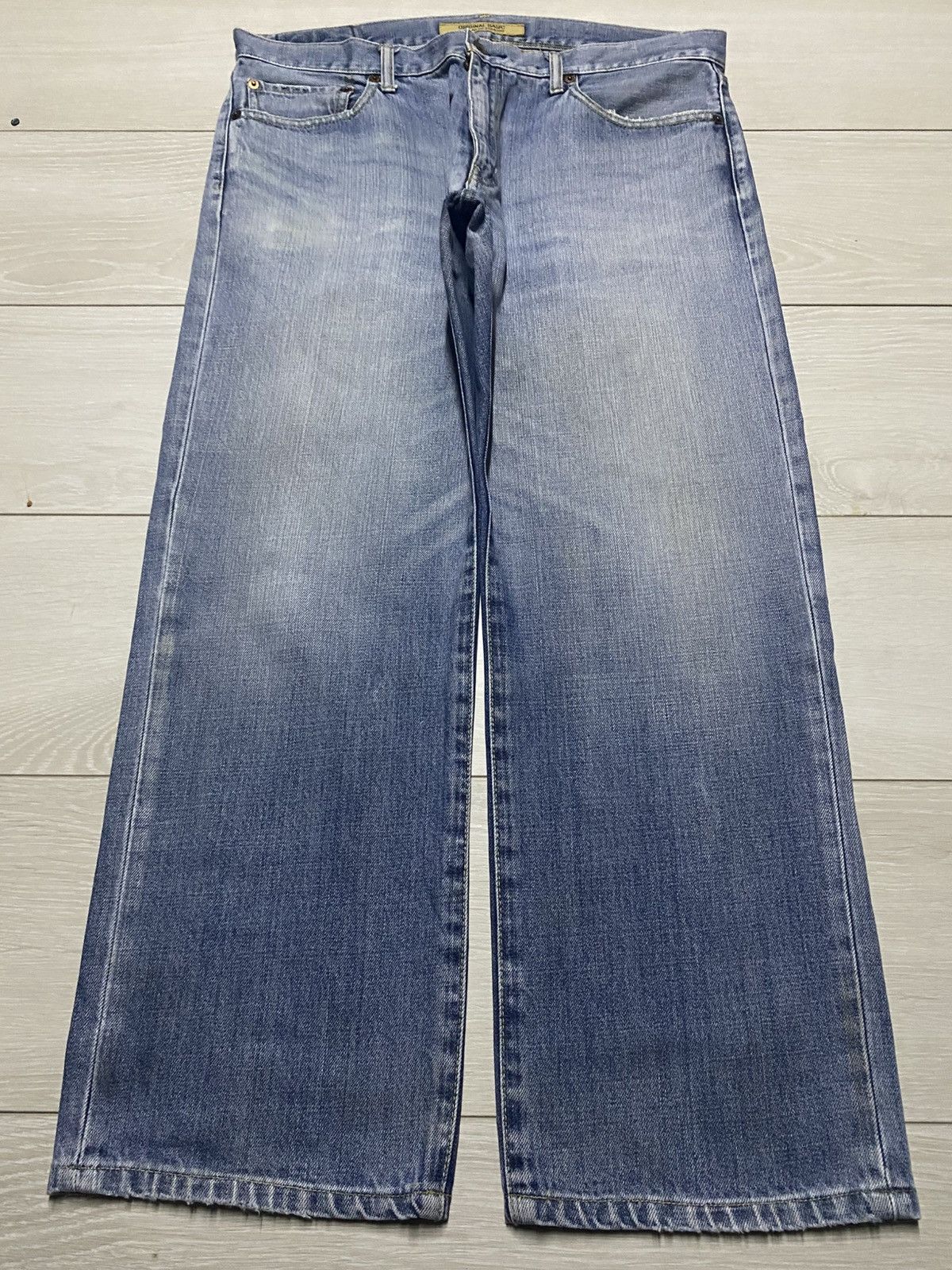 Japanese Brand Vintage Japanese Brand Uniqlo S002 Fade Wash Baggy Jeans Size US 36 / EU 52 - 1 Thumbnail
