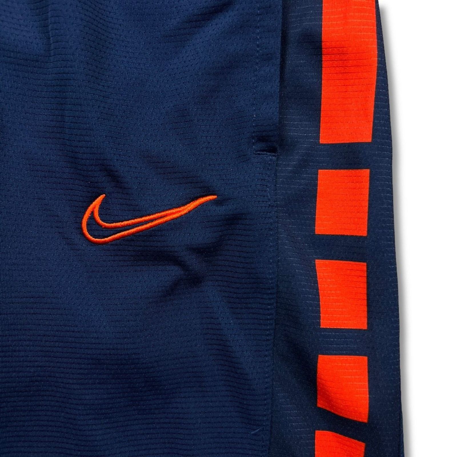 Nike × Vintage Nike Sportswear Shorts Medium Swoosh Pocketed Dri Fit Pants Size US 30 / EU 46 - 2 Thumbnail