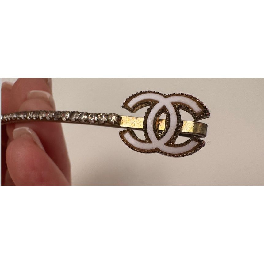 Chanel Chanel CC Enamel and Crystal White & Gold Tone Hair Pin Size ONE SIZE - 8 Thumbnail
