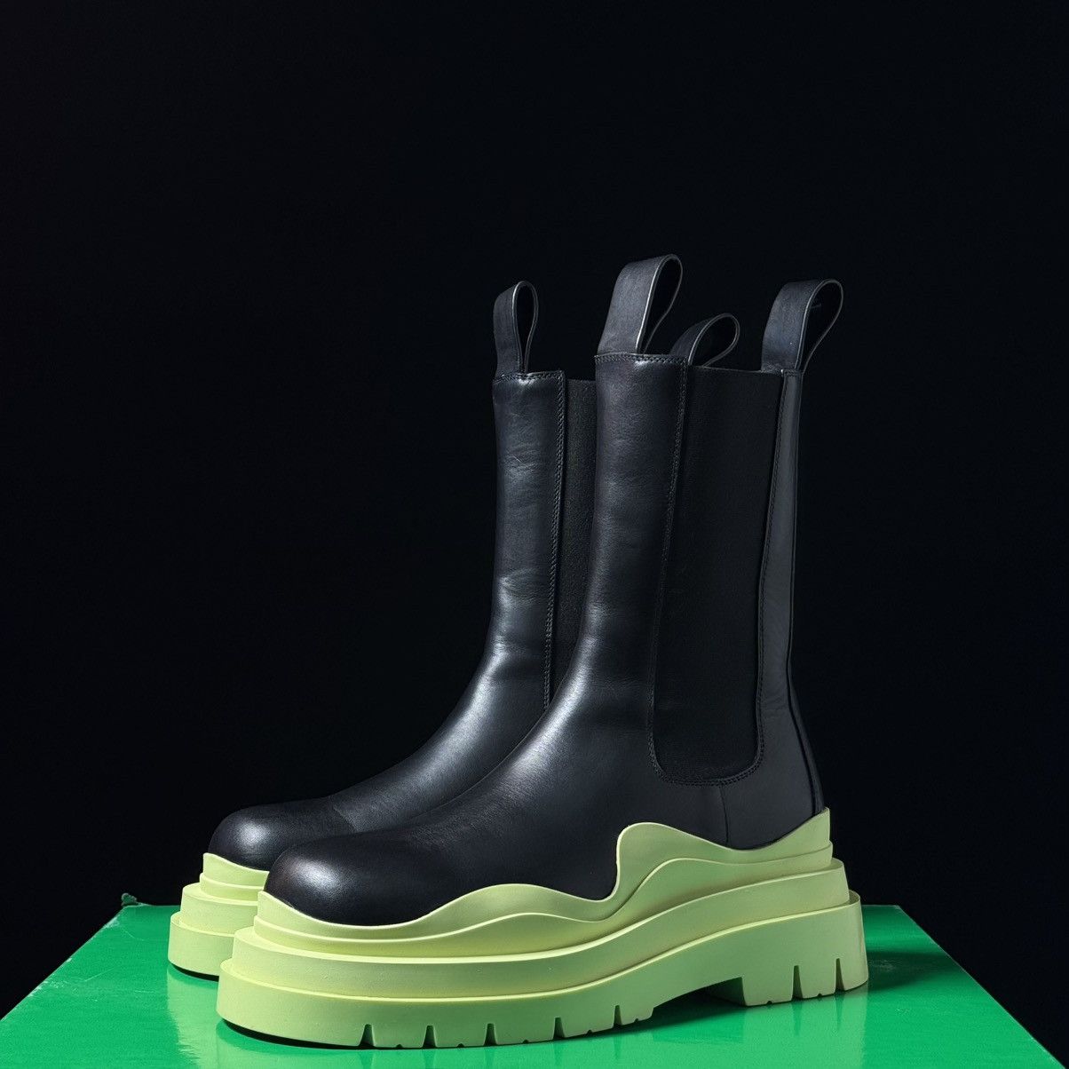 Bottega Veneta BOTTEGA VENETA Black Tire Chelsea Boots Size US 7 / EU 40 - 1 Thumbnail