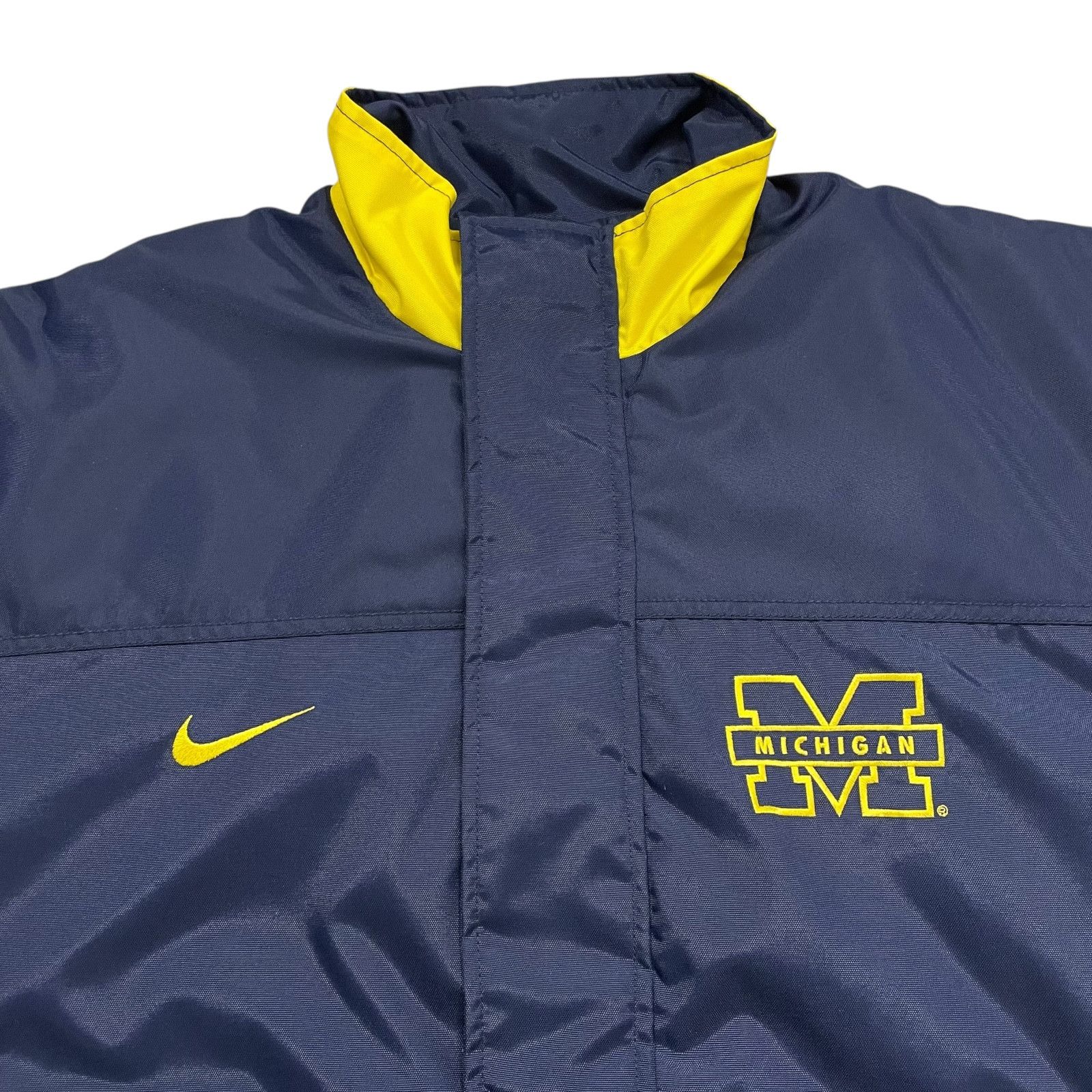 NCAA DS VTG MICHIGAN WOLVERINES NIKE SATIN BOMBER JACKET Size US XL / EU 56 / 4 - 4 Thumbnail