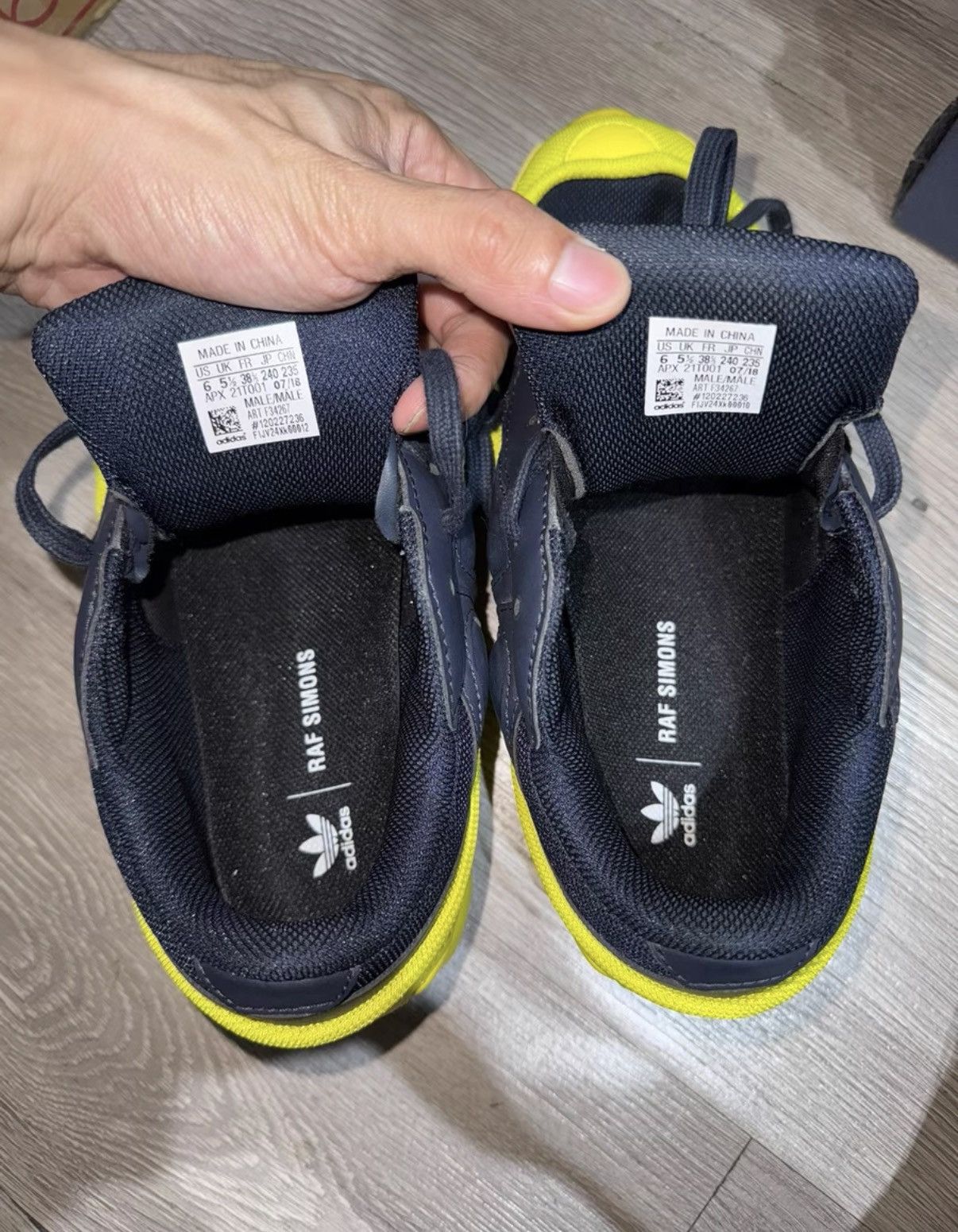 Adidas Raf Simons x Adidas Ozweego K37 Size US 8.5 / IT 38.5 - 7 Thumbnail