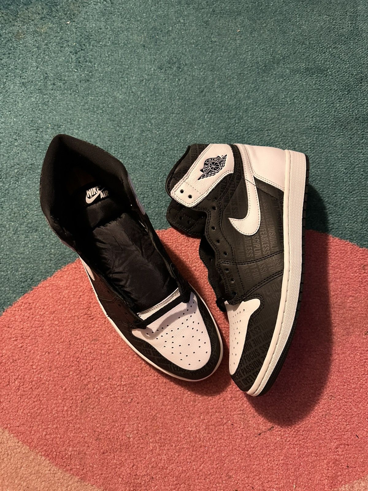 Air Jordan Retro High RE2PECT (Derek Jeter)