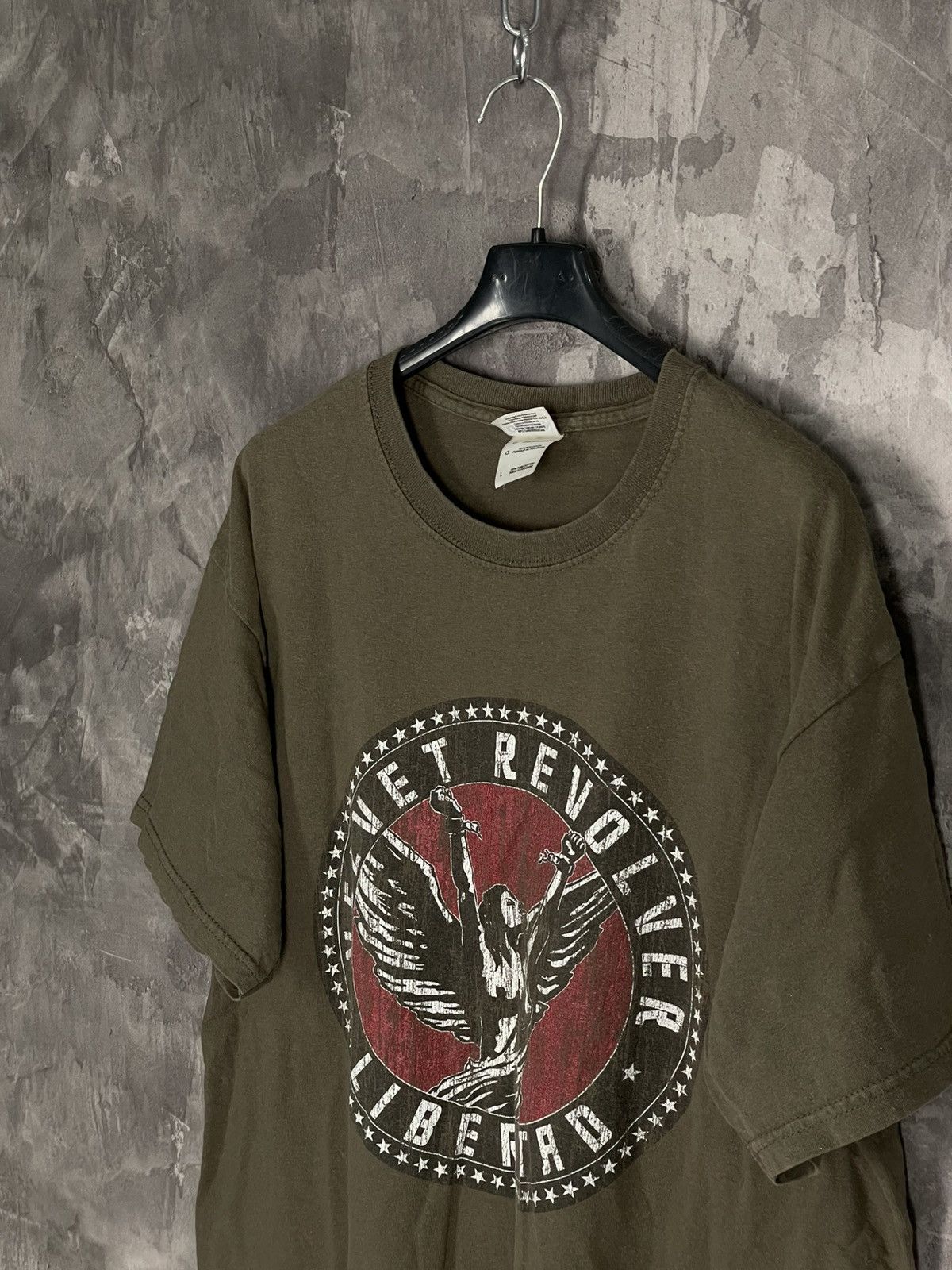 Band Tees × Vintage Velvet Revolver 00s Hype Rock Metal Tour Vintage Tee Size US L / EU 52-54 / 3 - 6 Thumbnail