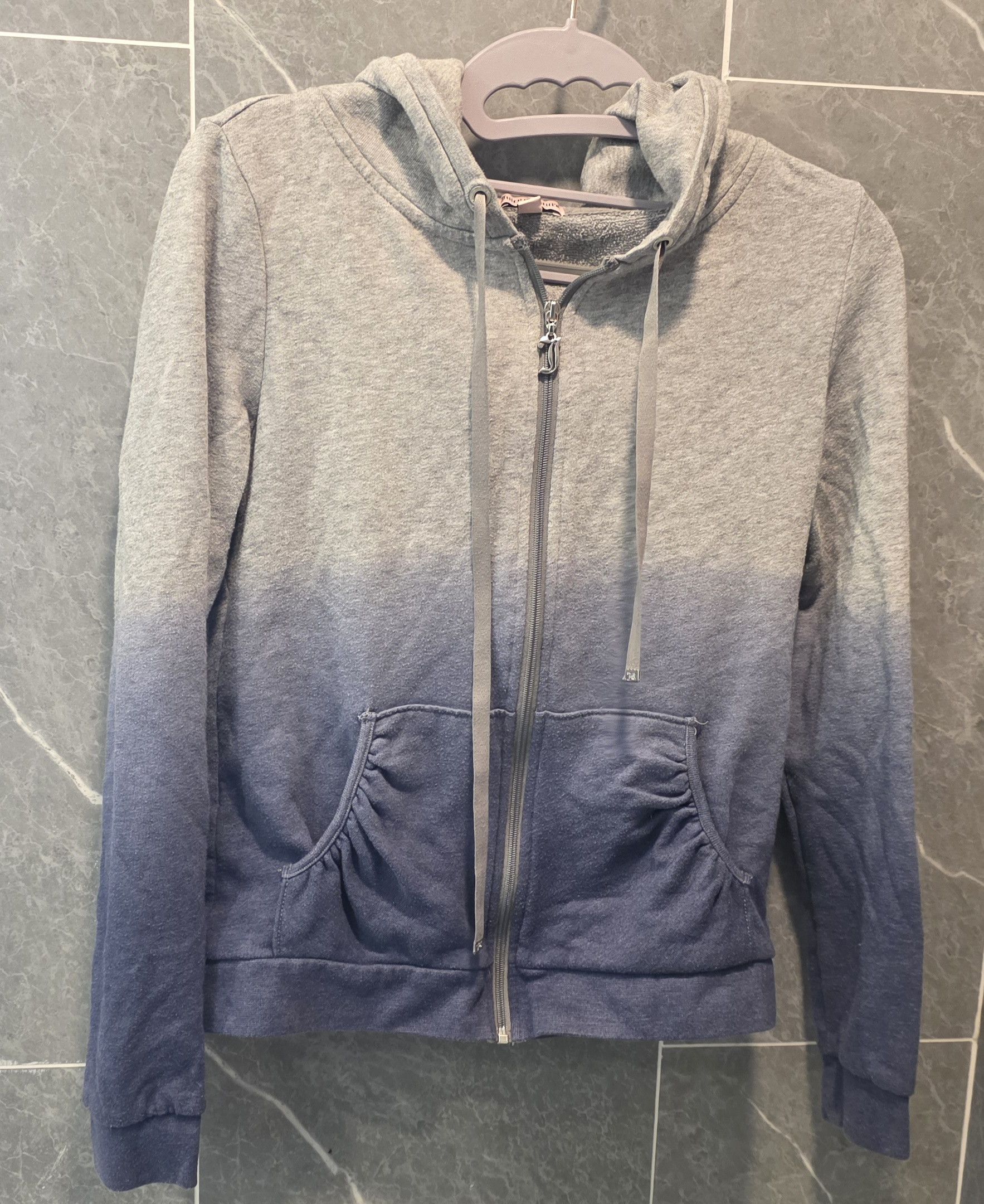 Juicy Couture Juicy Couture Gray Blue Ombre Logo Rhinestone Hoodie XS Size XS / US 0-2 / IT 36-38 - 1 Thumbnail