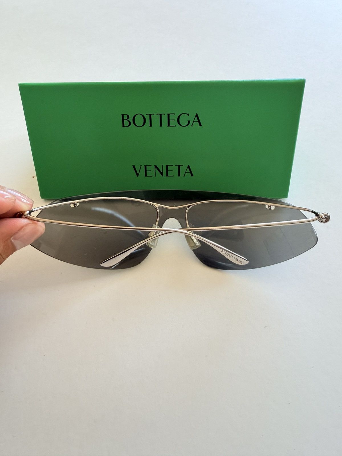 Bottega Veneta *FINAL DROP* BV1272S Shield Rimless Knot Sunglasses Size ONE SIZE - 8 Thumbnail