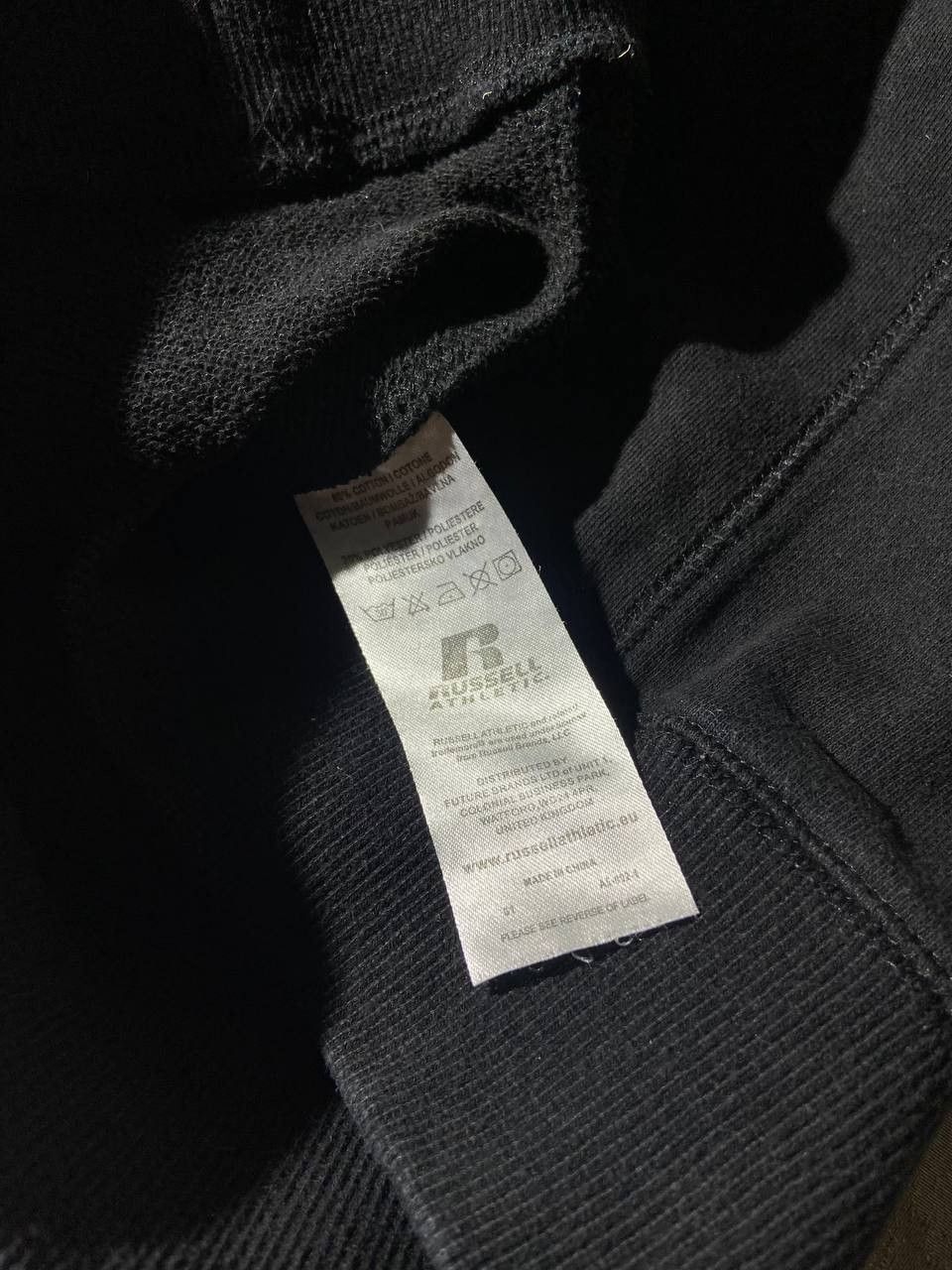 Russell Athletic × Vintage Vintage Russell Athletic Crewneck Sweatshirt Central Logo Size US S / EU 44-46 / 1 - 13 Thumbnail