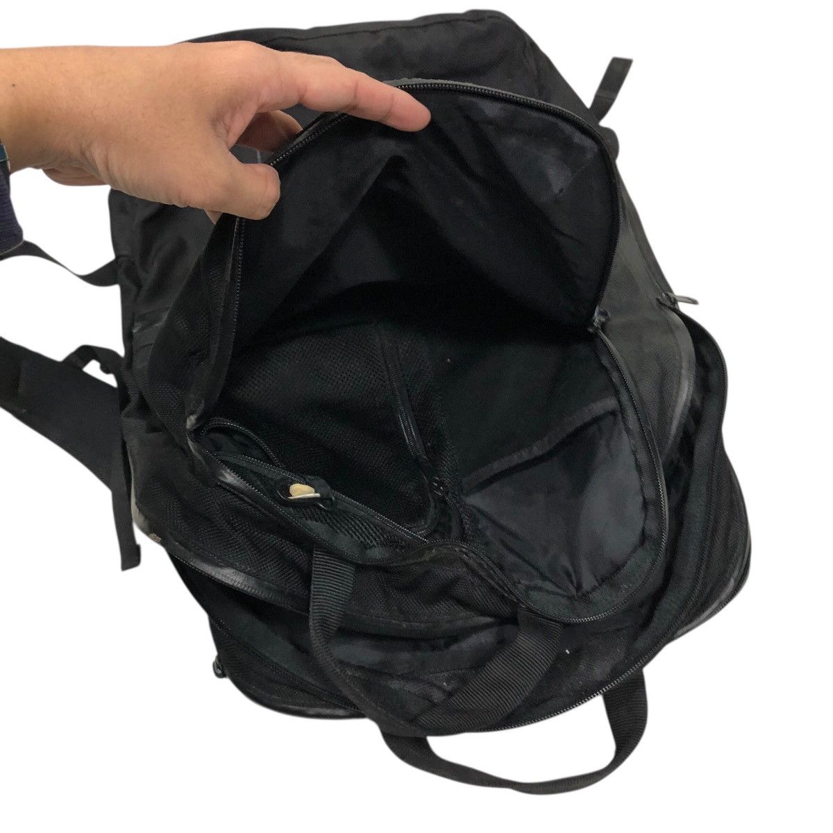 The North Face 📌Rich Black Back Pack The North Face Shuttle Series Size ONE SIZE - 15 Thumbnail