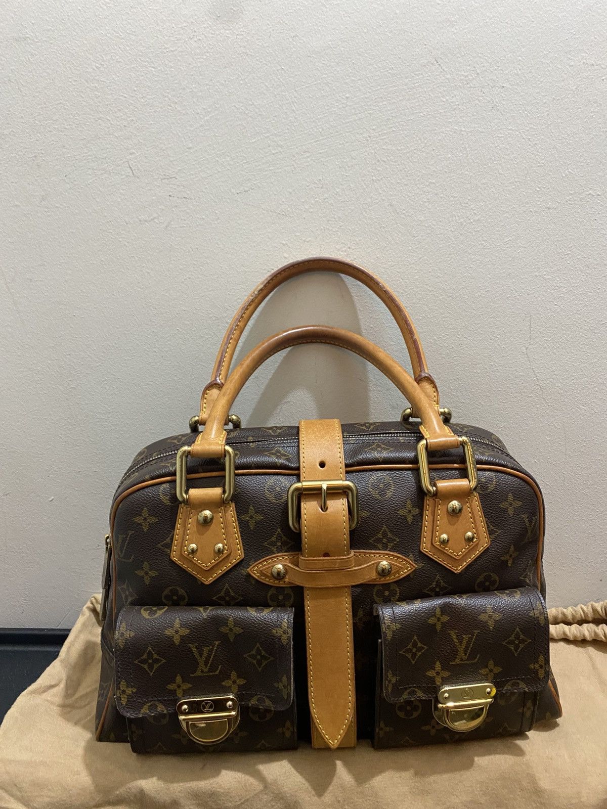 Louis Vuitton LOUIS VUITTON MANHATTAN LEATHER HANDBAG Size ONE SIZE - 1 Thumbnail
