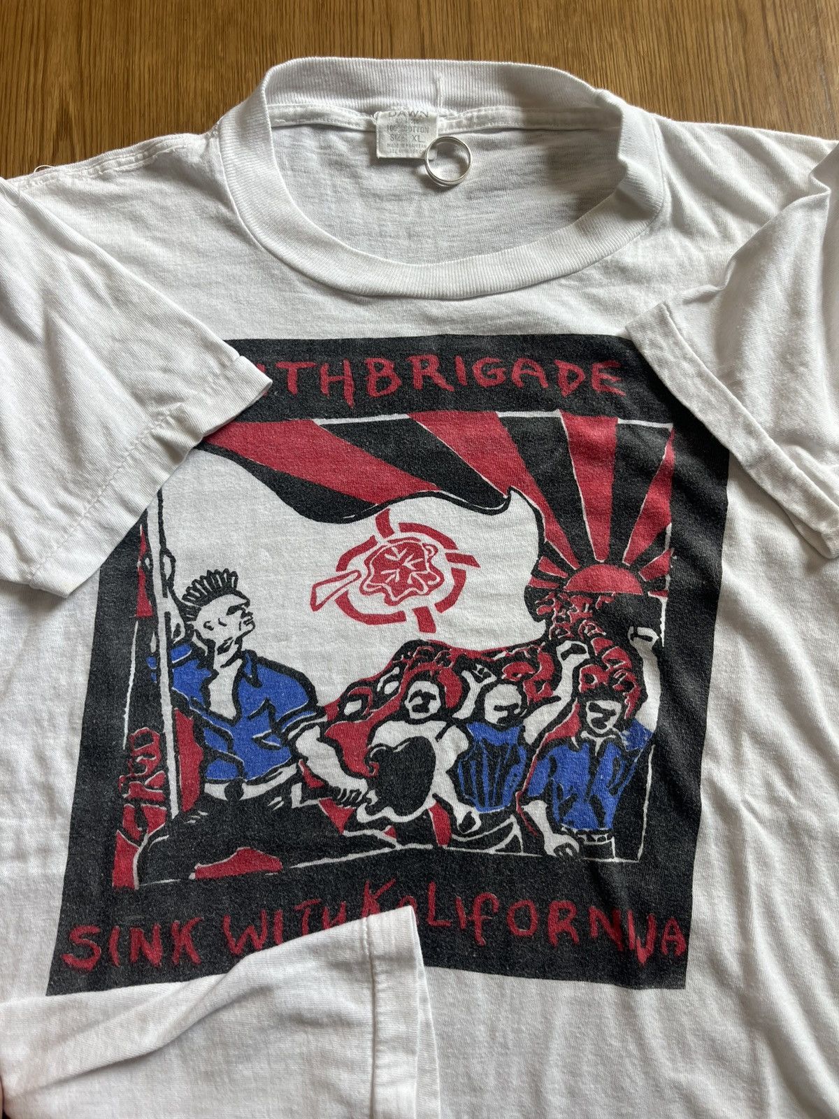 Band Tees Vintage YOUTH BRIGADE Sink With Kalifornija 90’s Punk Tshirt Size US XL / EU 56 / 4 - 6 Thumbnail