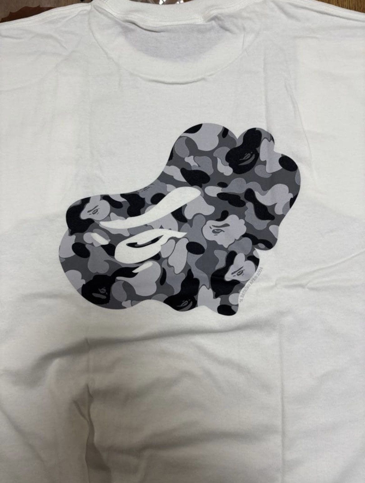 Bape RARE OG A BATHING APE “BAPE CAMO” TEE Size US L / EU 52-54 / 3 - 2 Thumbnail