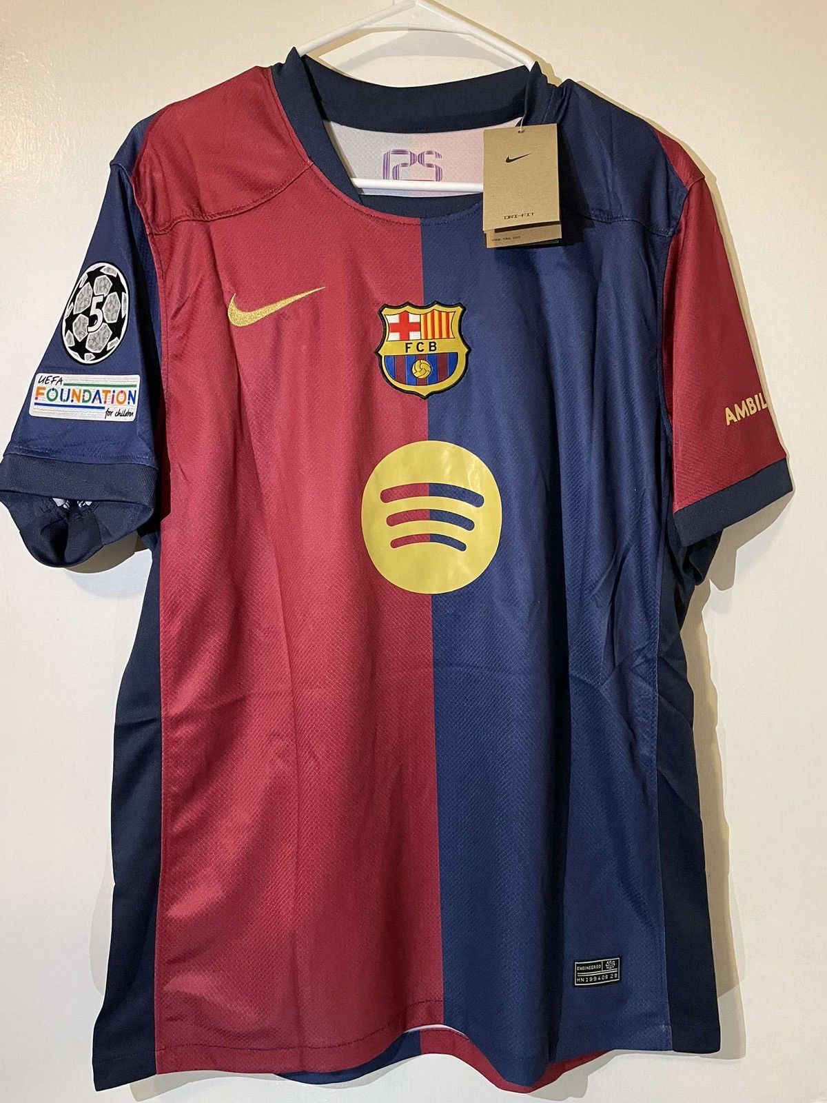 Nike Fc Barcelona 24/25home kit Size US L / EU 52-54 / 3 - 1 Thumbnail