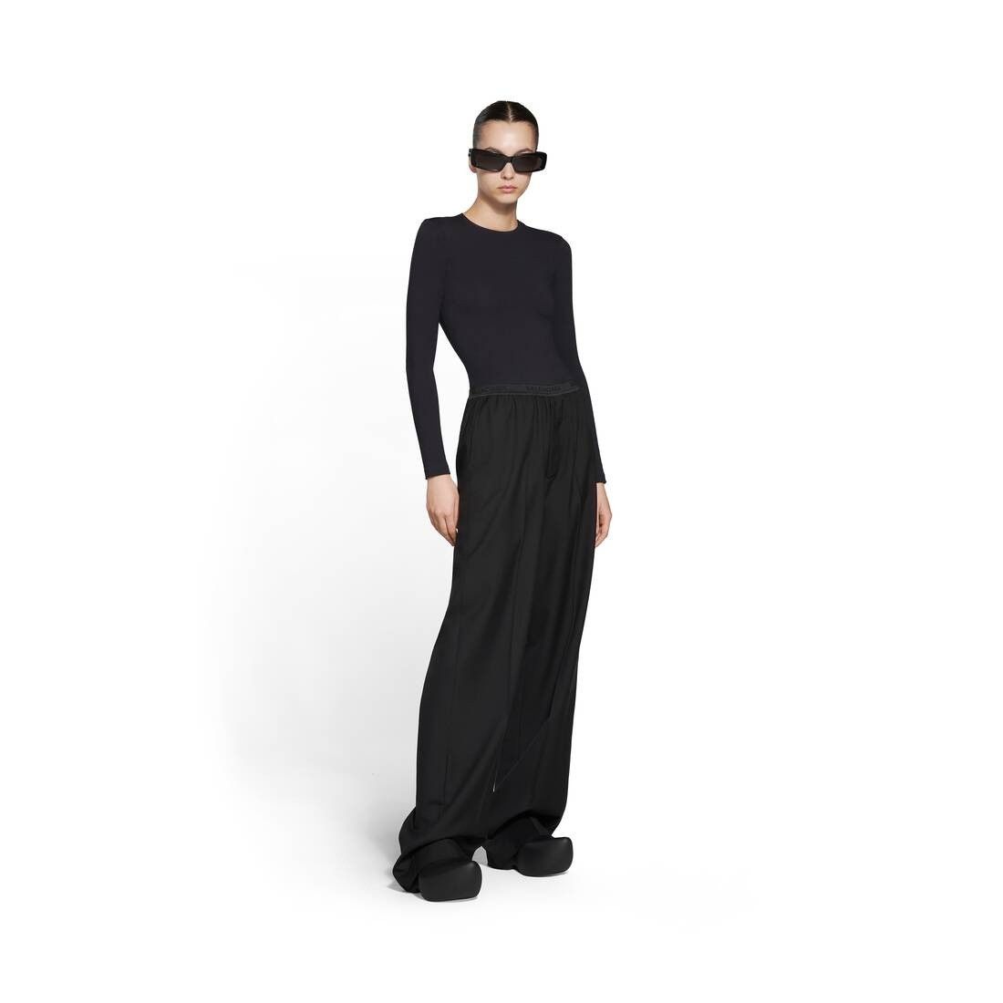 Balenciaga o1bcso1str0426 Elastic Pants in Black Size 27" / US 4 / IT 40 - 2 Thumbnail
