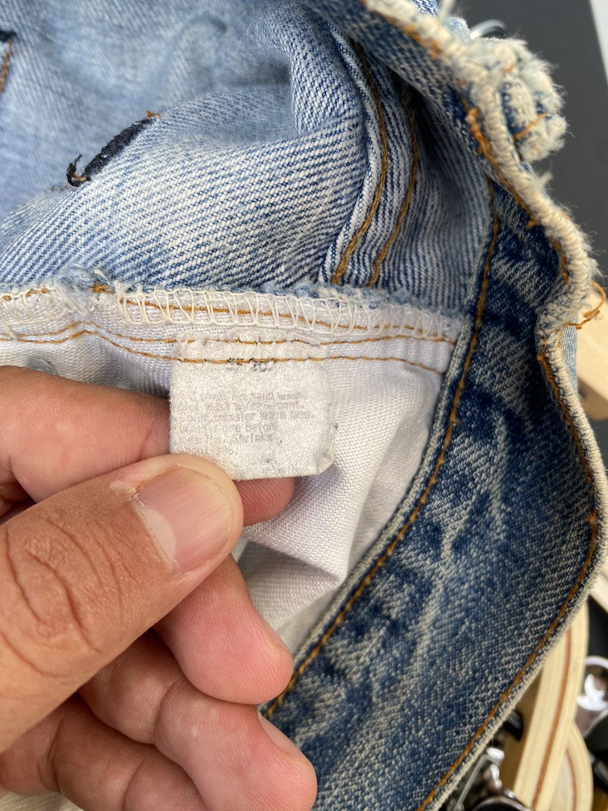 Levi's × Levi's Vintage Clothing × Vintage size 31x32 vintage levi's 505 distressed 80s made in USA Size US 31 - 9 Thumbnail