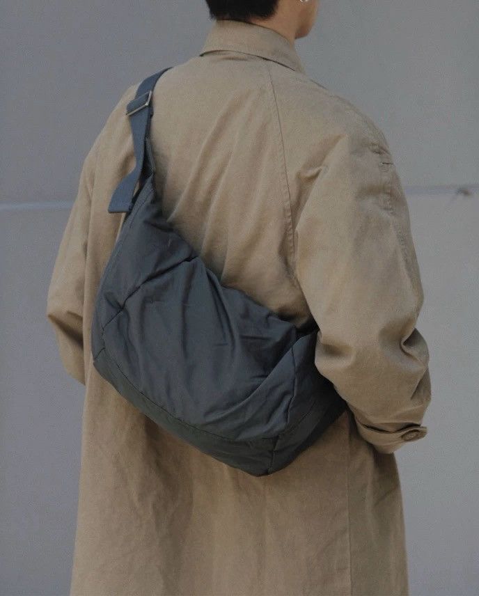 Japanese Brand × Vintage Outdoor retro puffer hobo bag shoulder messenger bag Size ONE SIZE - 1 Thumbnail