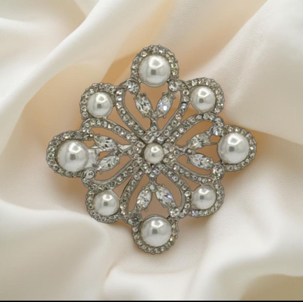 Other Vintage DiStefano Rhinestone Faux Pearl Floral Brooch 1950s Size ONE SIZE - 1 Thumbnail