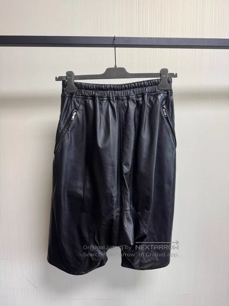 Rick Owens Rick Owens Size 46 22FW leather shorts| Size US 40 / EU 56 - 2 Thumbnail
