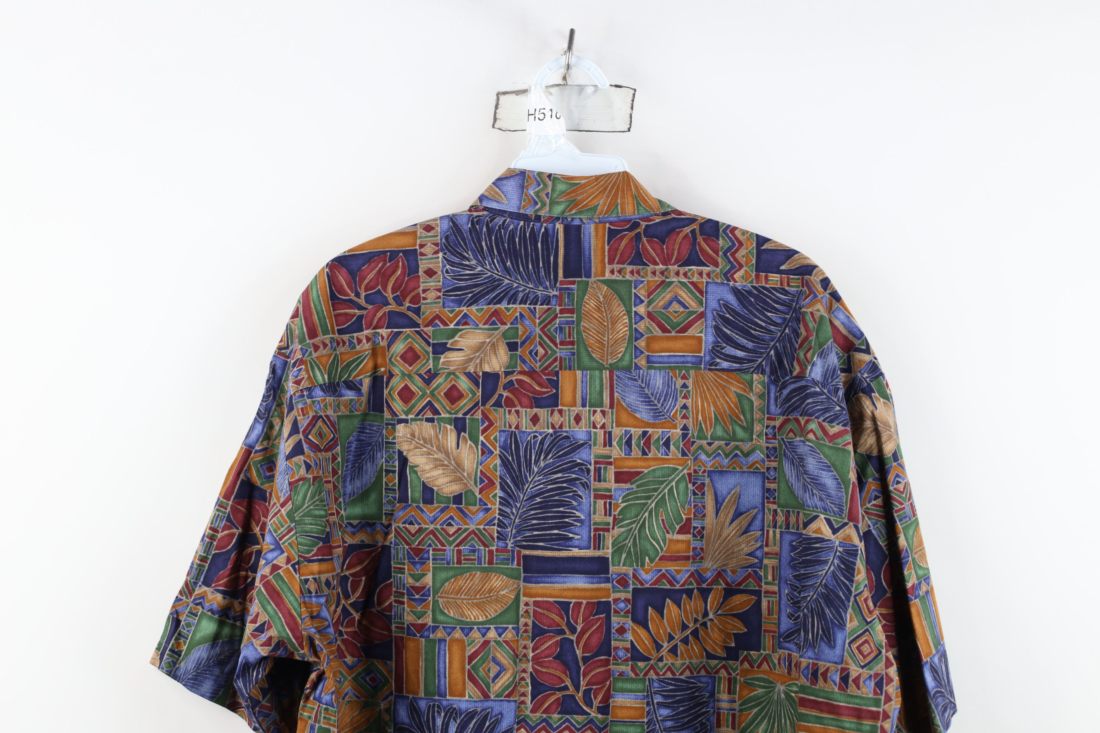 Vintage Vintage 90s Streetwear Rainbow Geometric Button Shirt Size US L / EU 52-54 / 3 - 10 Thumbnail