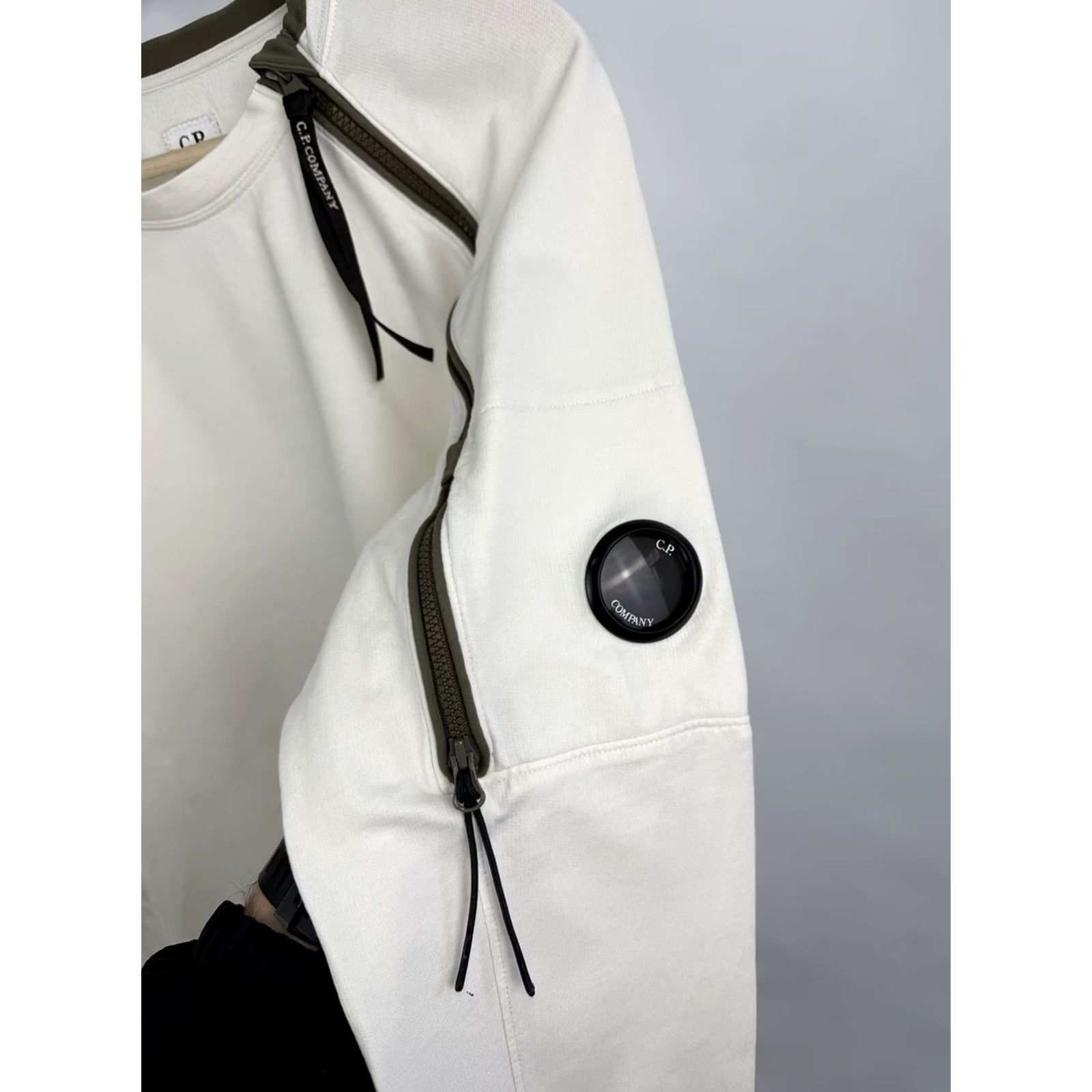 Vintage C. P. Company Sweatshirt Mens Asymmetrical Zip Lens Y2K White M Rare Vintage Issues Size US M / EU 48-50 / 2 - 4 Thumbnail