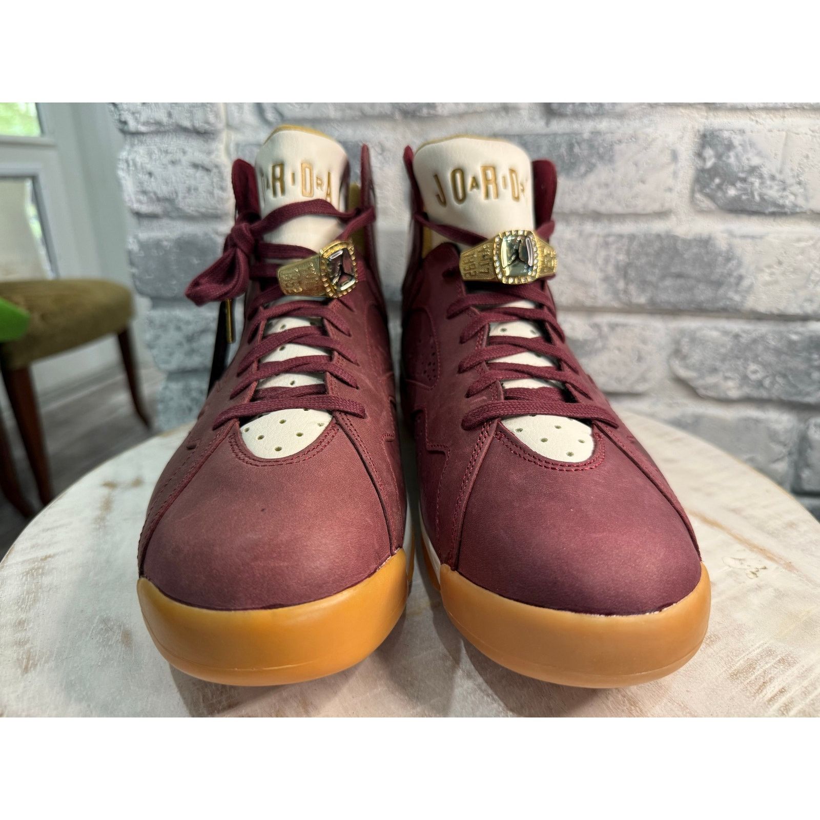 Jordan Brand Jordan 6 Retro Cigar Size 13 DS 384664-250 Size 13 Size US 13 / EU 46 - 3 Thumbnail