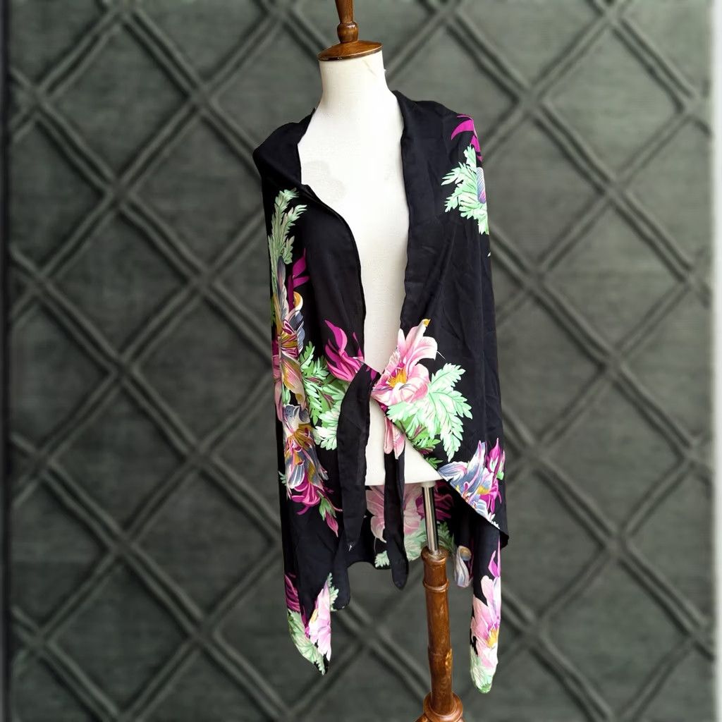 Vintage VINTAGE Walter Baker Paradise Sarong Coverup One Size Black Floral Grand Magnolia Beach Womens Size ONE SIZE - 1 Thumbnail