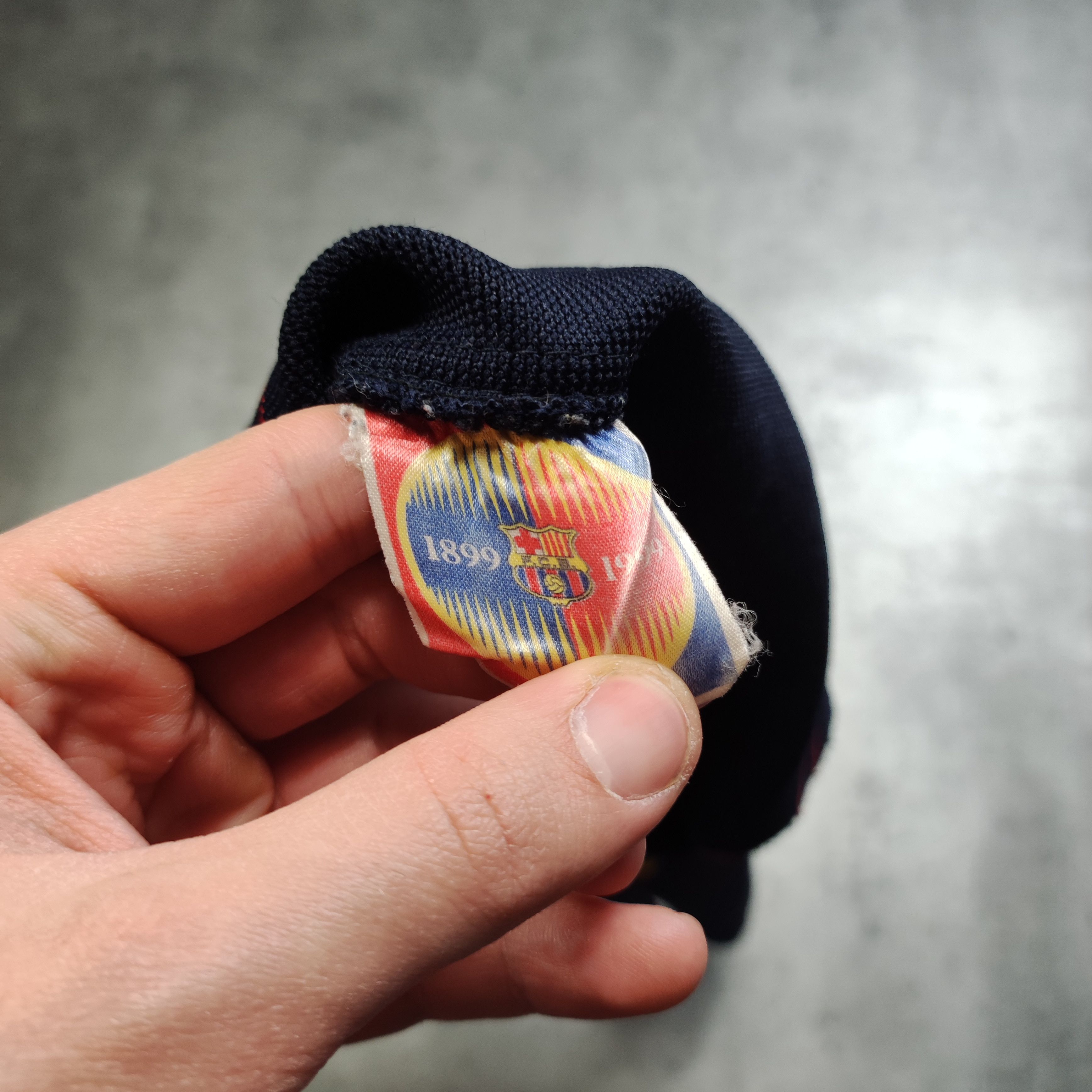 Vintage RARE FC Barcelona 1999 #7 Figo Rogers Offcial Football Kit Size US L / EU 52-54 / 3 - 8 Thumbnail