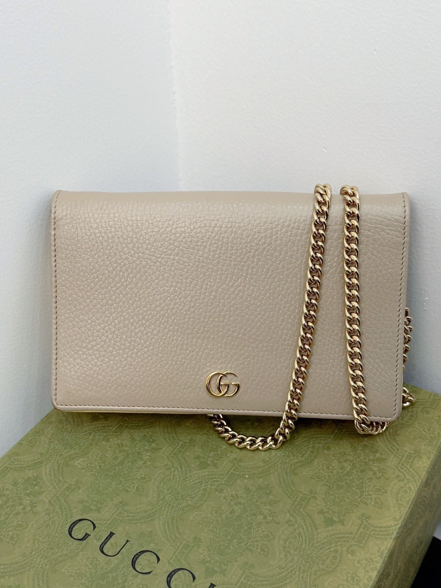 Gucci Gucci GG Marmont Shoulder Bag Size ONE SIZE - 1 Thumbnail