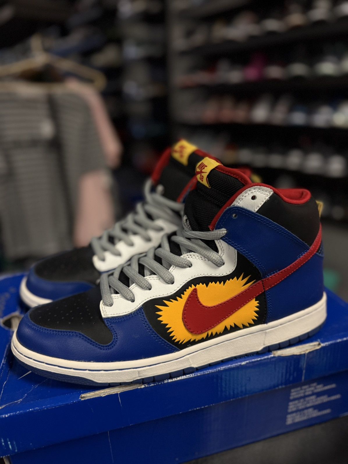Nike Size 11 - Nike SB Dunk High Comic Boom Superman 305050-064 Size US 11 / EU 44 - 4 Thumbnail