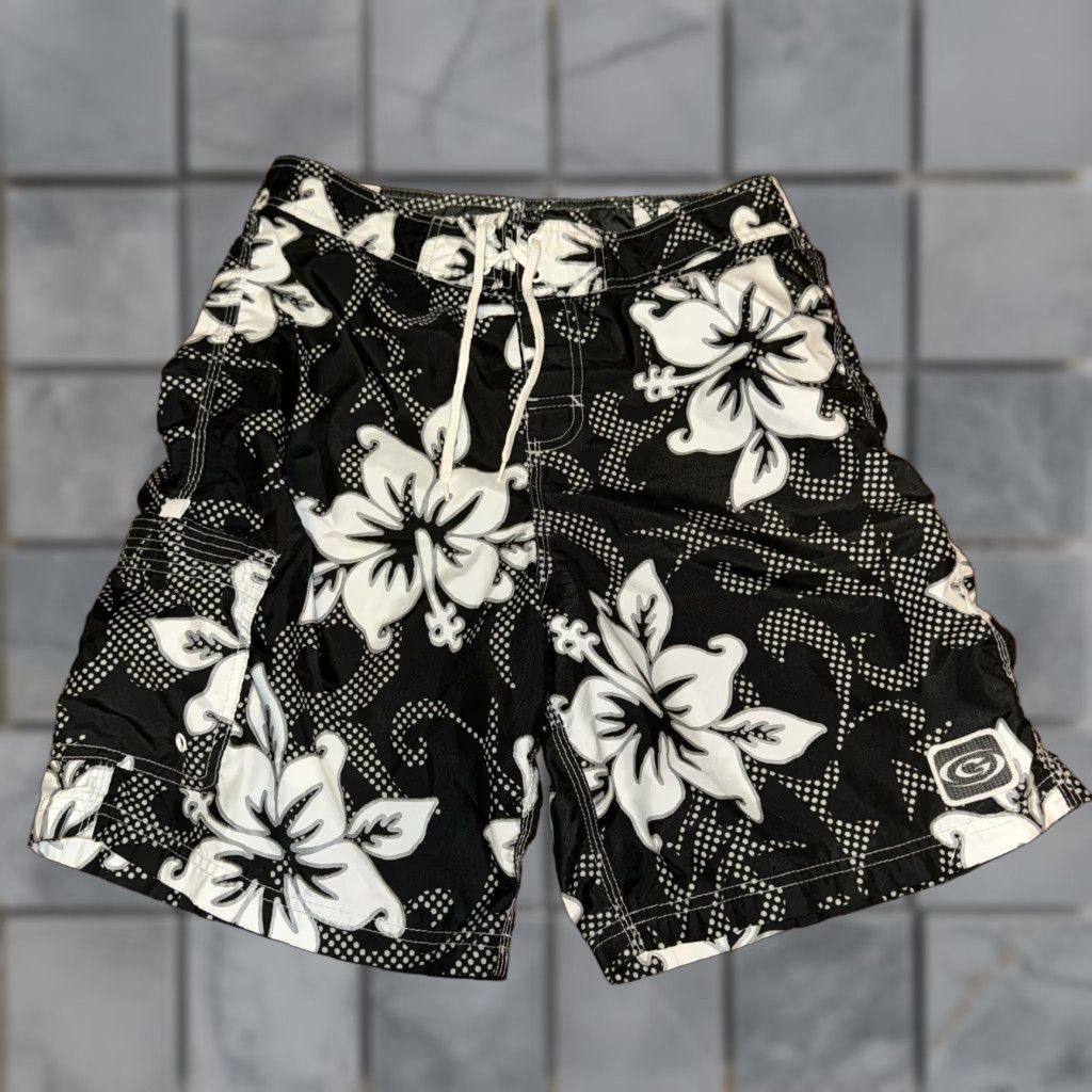 Gotcha VINTAGE Gotcha Hawaiian Swim Trunks Bottom Grey/White 30 Men Regular Size 30 Hawaiian Mens Trunks Size US 30 / EU 46 - 1 Thumbnail