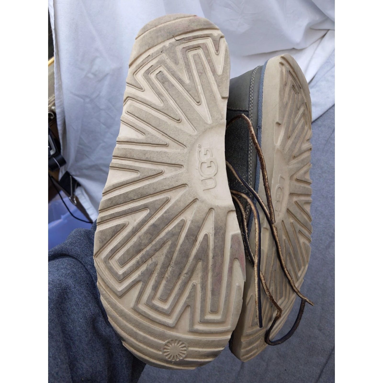 Ugg UGG Mens Chukka Boots 12 Gray Suede Comfort Lace Up Ankle Casual 1020369 Size US 12 / EU 45 - 5 Thumbnail