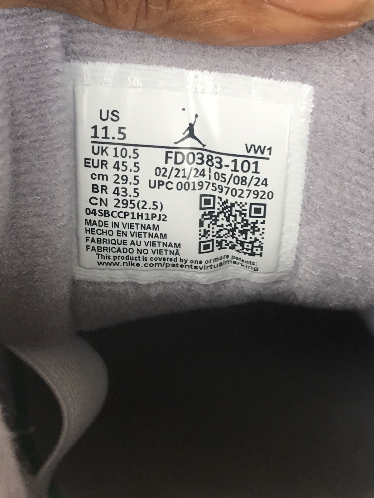 Jordan Brand Air Jordan 2/3 White Cement Size 11.5 NWOB Size US 11.5 / EU 44-45 - 6 Thumbnail
