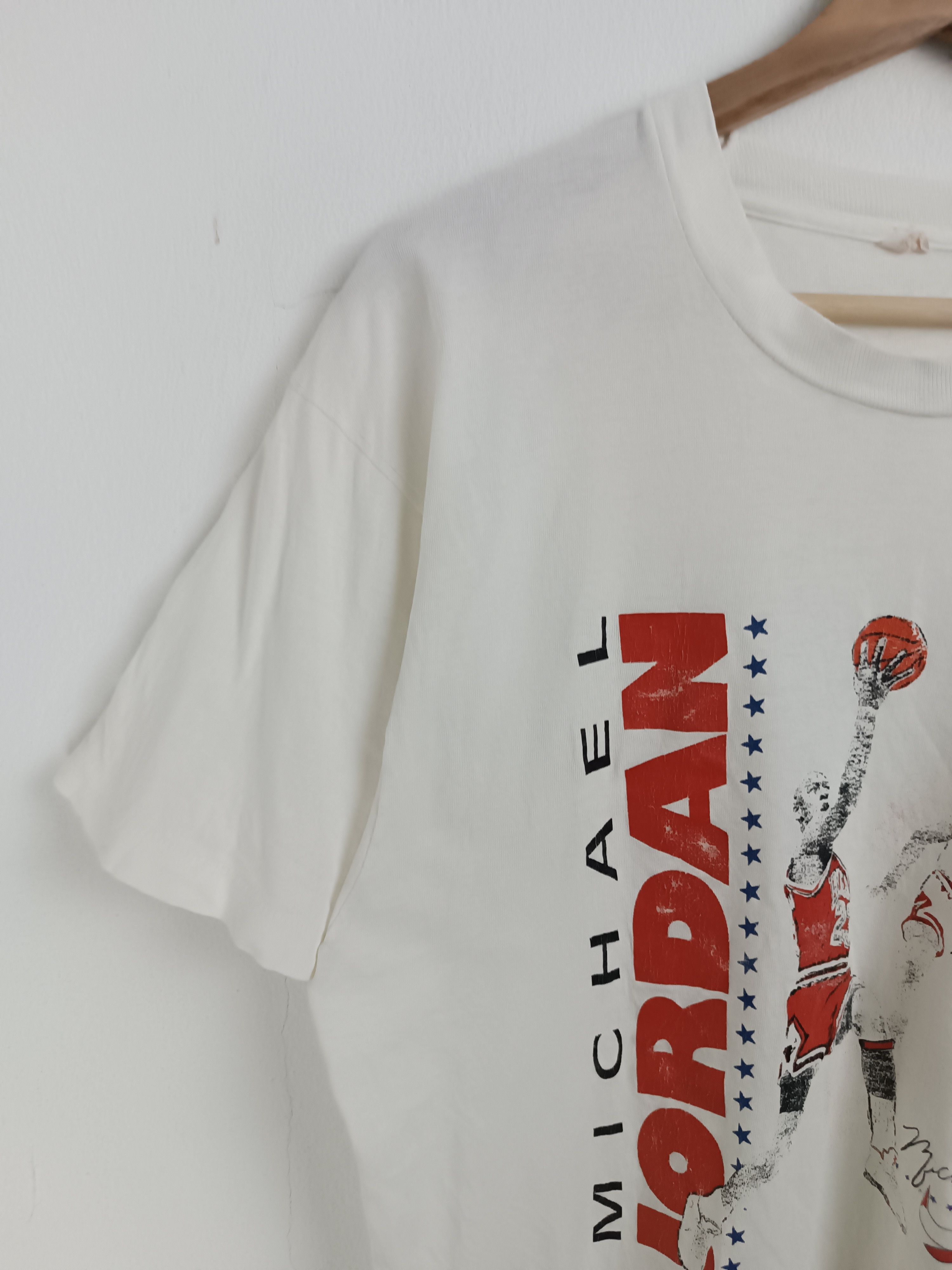 Vintage VINTAGE 90s MICHAEL JORDAN BULLS NBA BASKETBALL NIKE Size US M / EU 48-50 / 2 - 5 Thumbnail