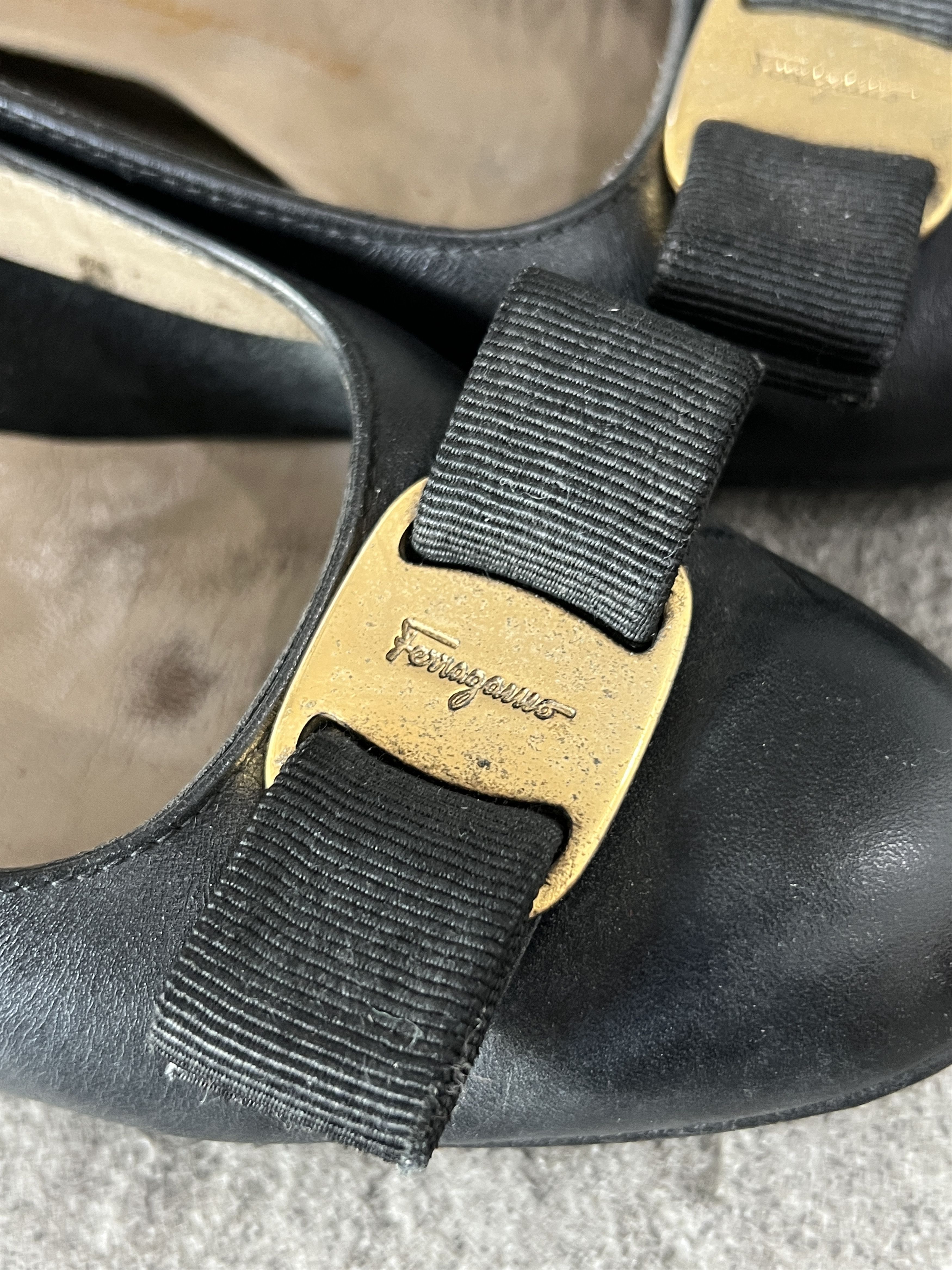 Salvatore Ferragamo Ferragamo Vara Bow Heels Black Leather Size 5C Size US 5 / IT 35 - 7 Thumbnail