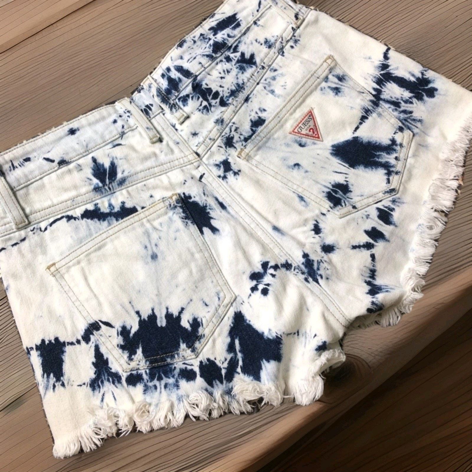 Guess VTG Guess Mid Rise Acid Wash Button Fly Size 27 Distressed Size 27" / US 4 / IT 40 - 3 Thumbnail