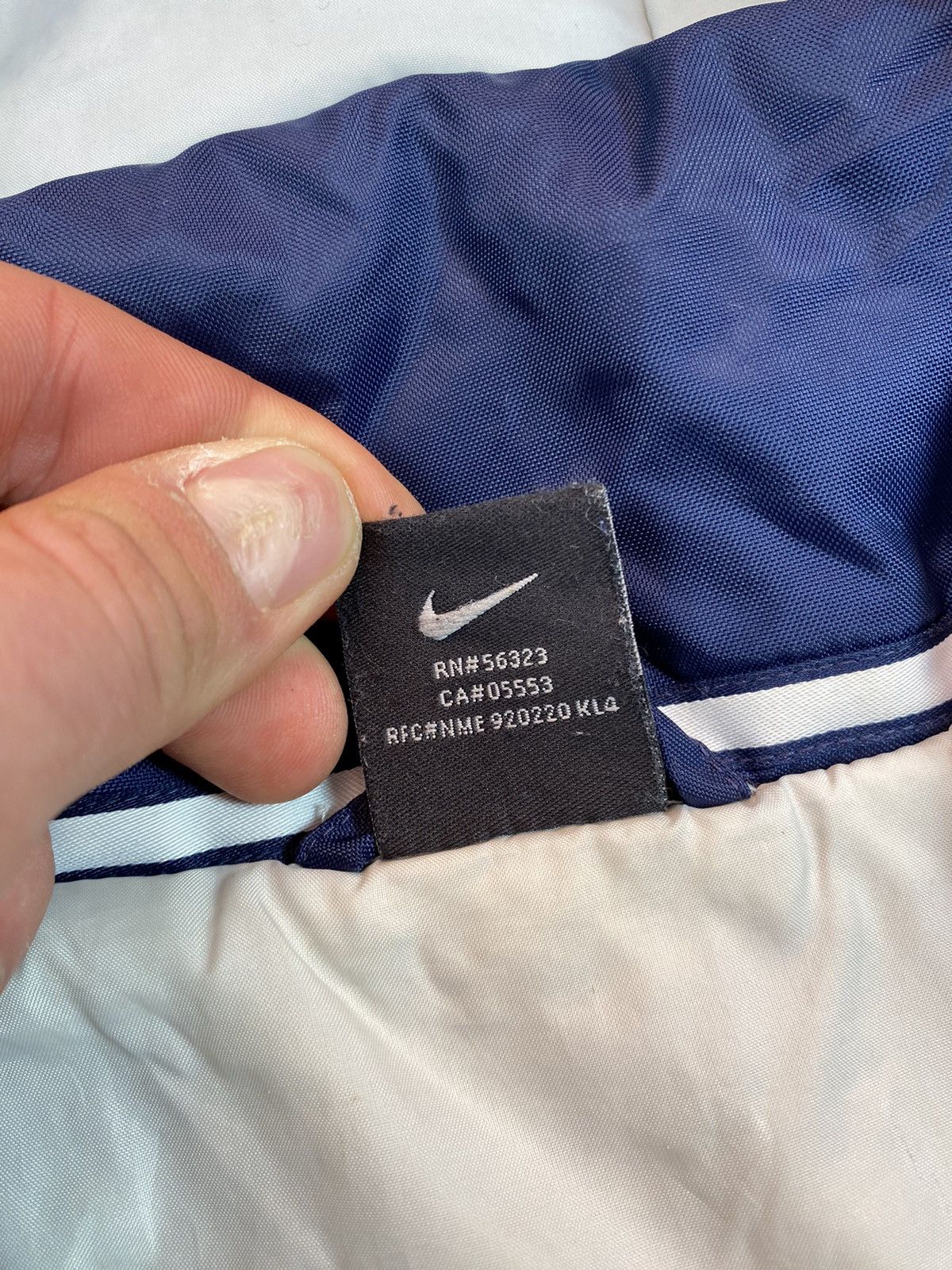 Vintage Vintage Nike 90s Blue Winter jacket with big centre logo Size US XL / EU 56 / 4 - 16 Thumbnail