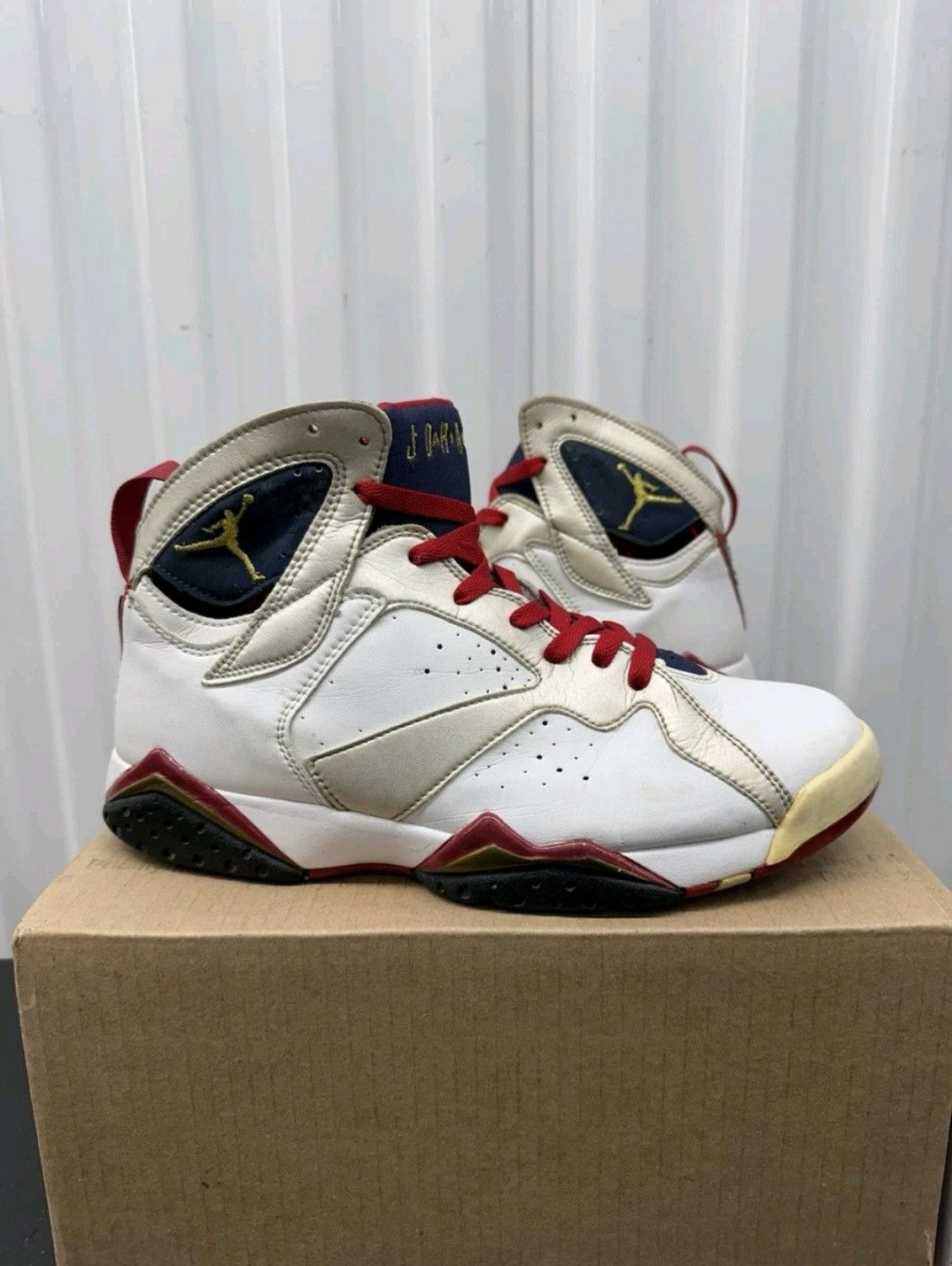 Jordan Brand Nike Air Jordan Retro 7 Olympic 2004 304775171 Size 8.5 Men Size US 8.5 / EU 41-42 - 1 Thumbnail