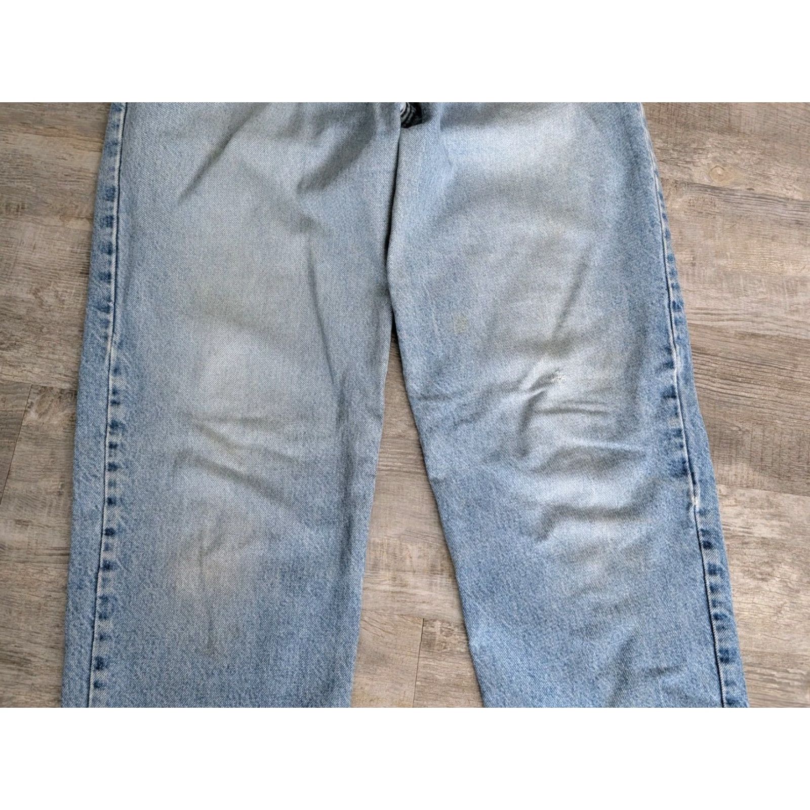 Lucky Brand VINTAGE Lucky Brand Dungarees Jeans Mens 31x34 USA Made 91 Light Wash Denim Relaxed Tapered 5-Pocket Size US 31 - 4 Thumbnail
